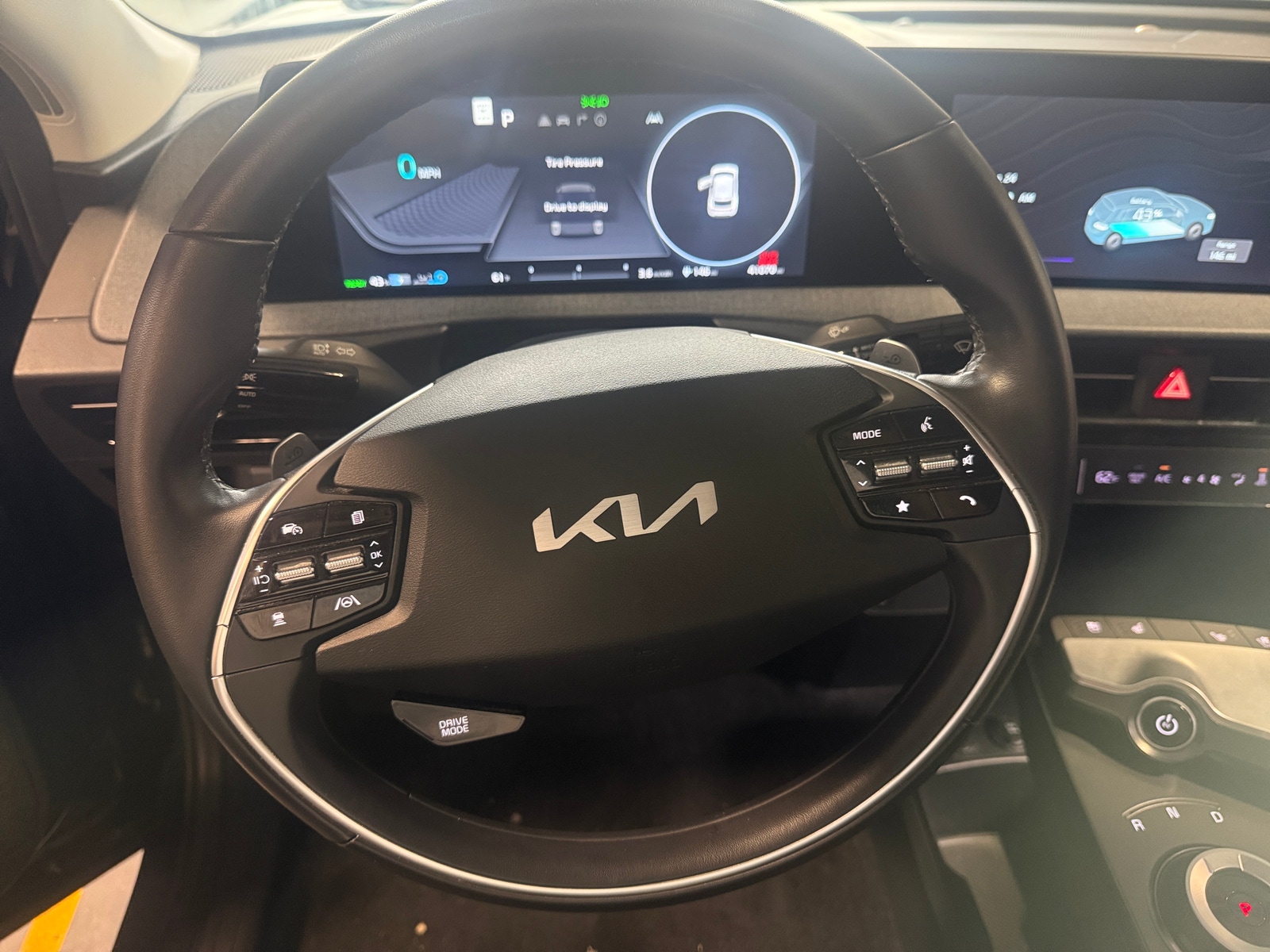 Thumbnail: 2022 Kia EV6 - 4