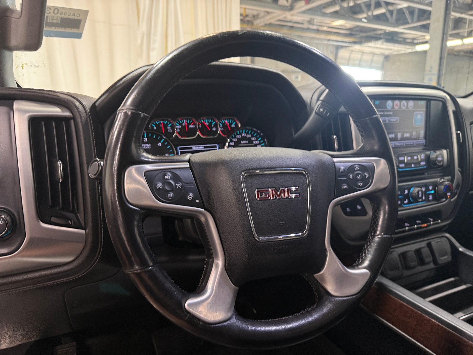 Thumbnail: 2017 GMC Sierra 2500 - 4
