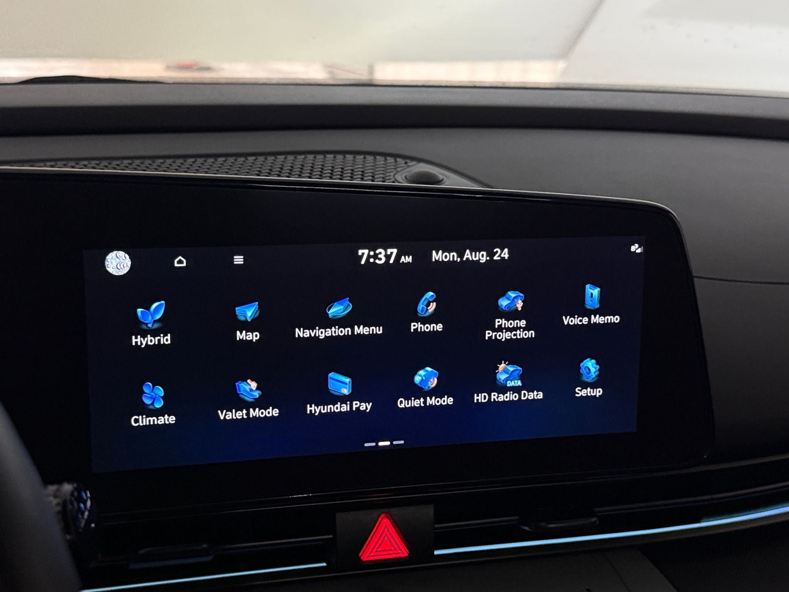 Thumbnail: 2024 Hyundai Elantra - 3