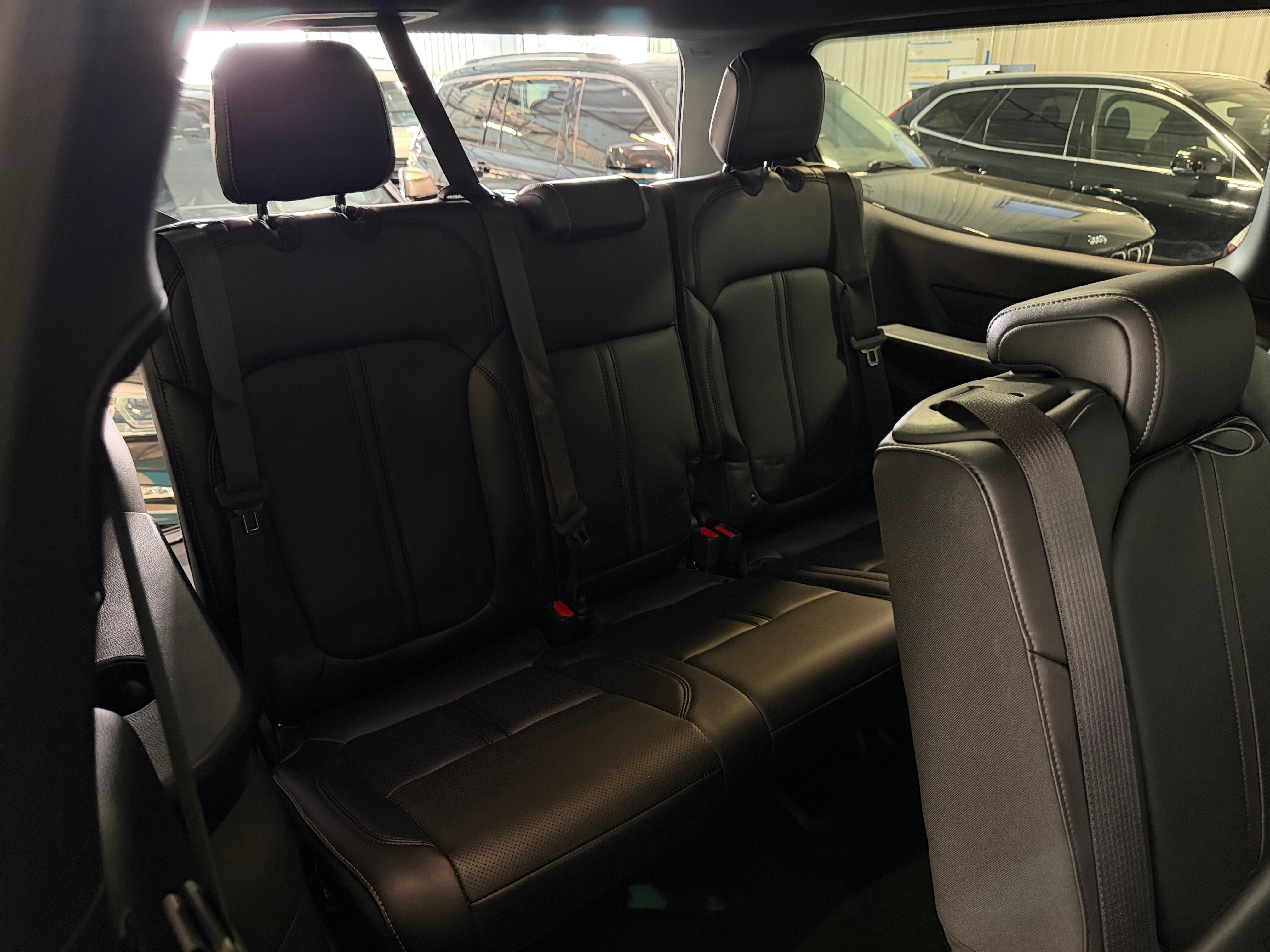 2023 Jeep Wagoneer Series I - Photo 4