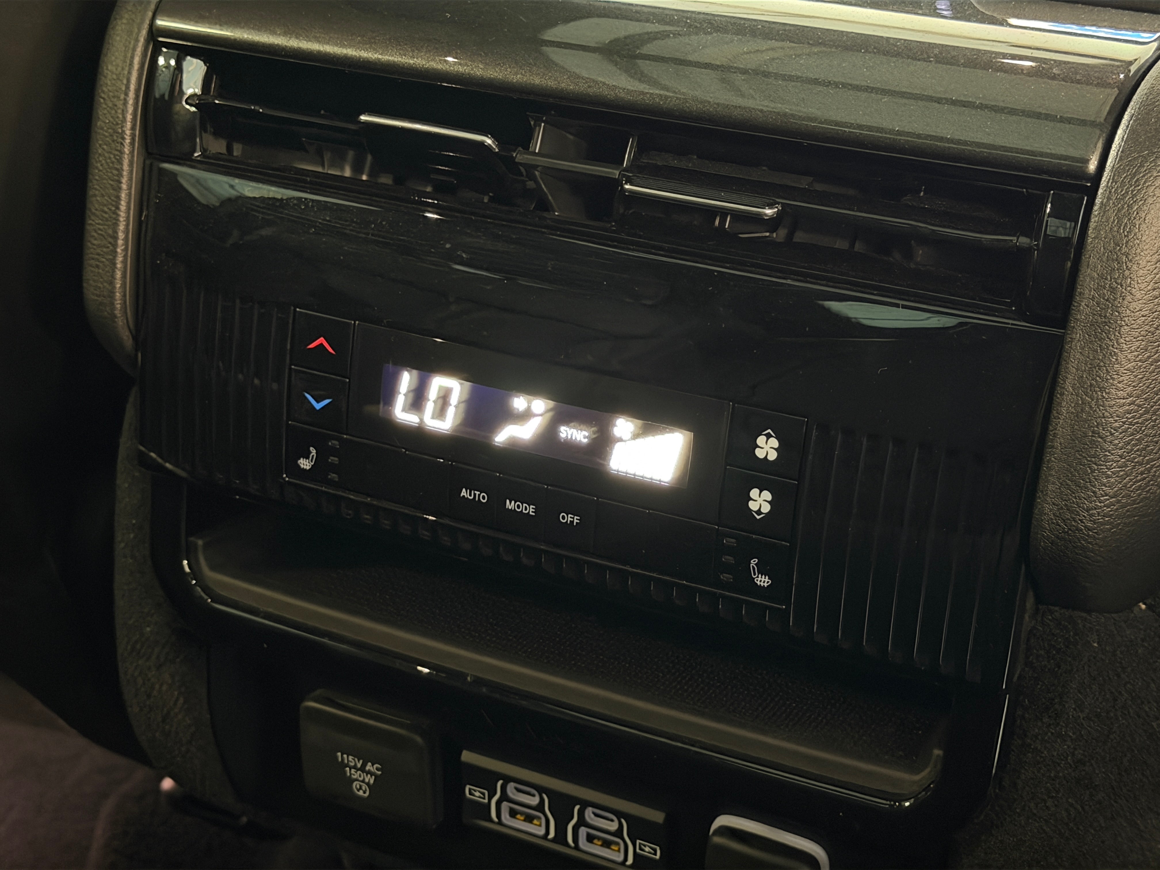 2023 Jeep Wagoneer Series I - Photo 6