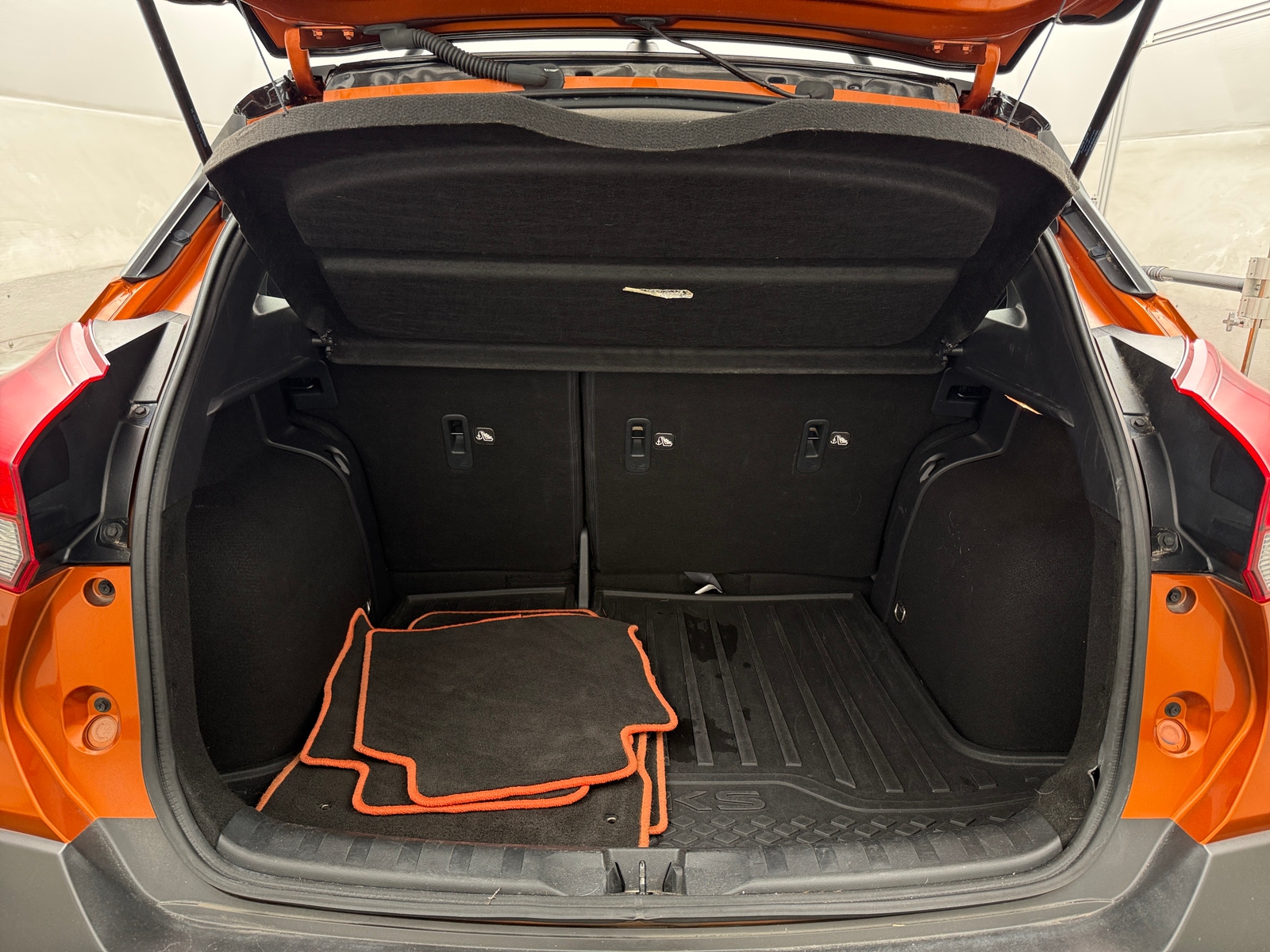 Thumbnail: 2020 Nissan Kicks - 6