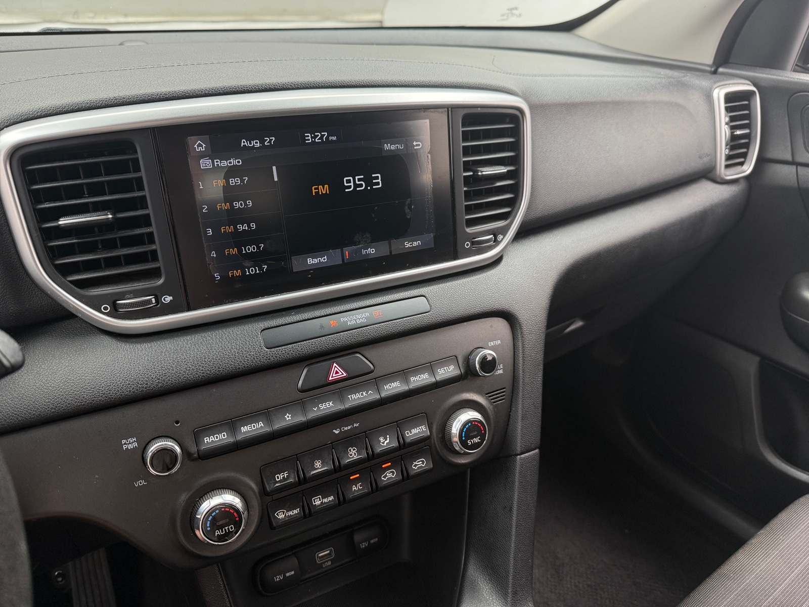 Thumbnail: 2020 Kia Sportage - 4