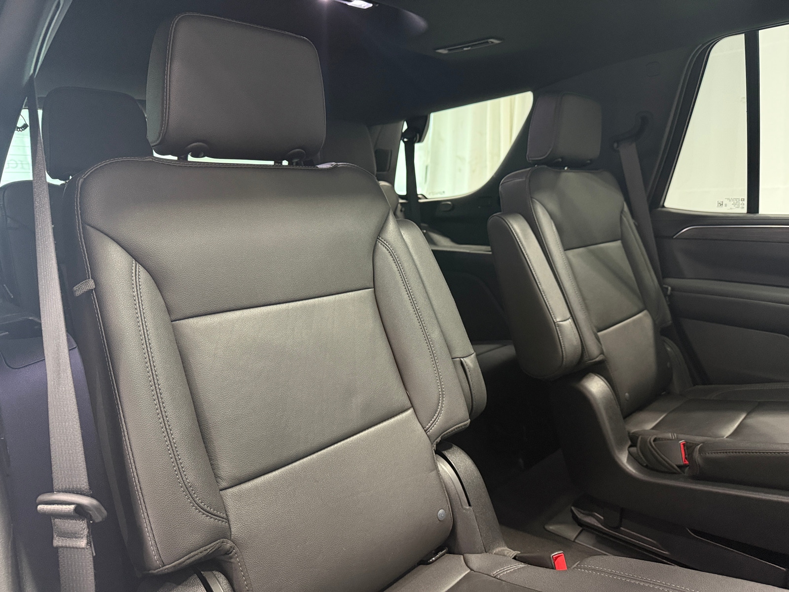 Thumbnail: 2023 Chevrolet Tahoe - 5
