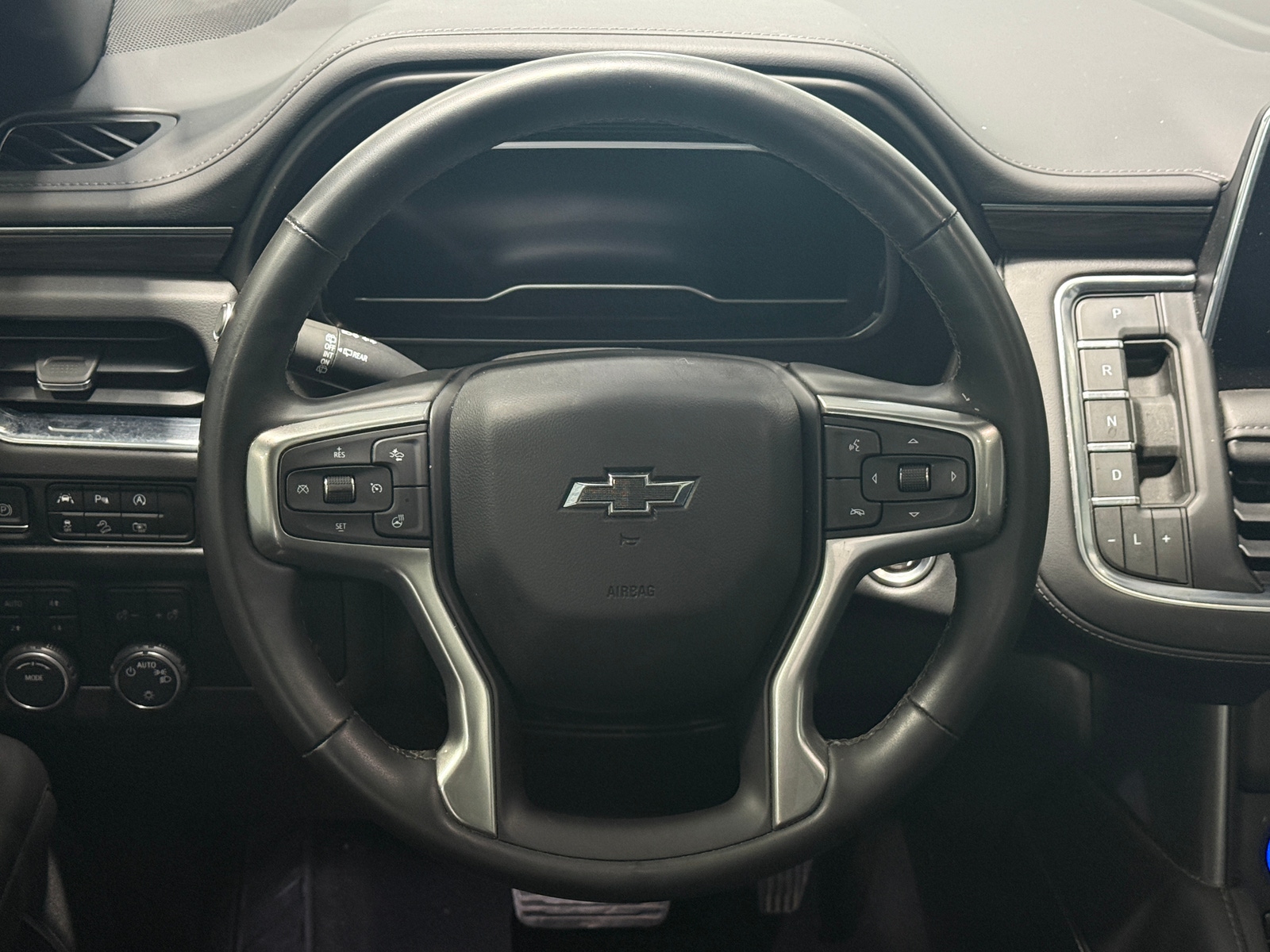Thumbnail: 2023 Chevrolet Tahoe - 4