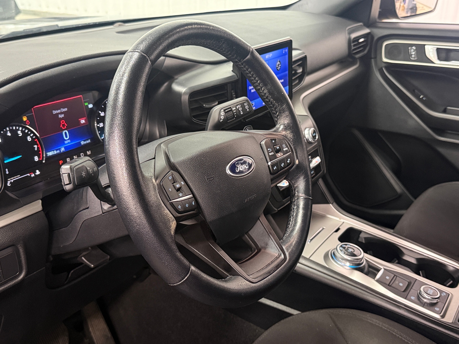 Thumbnail: 2020 Ford Explorer - 5