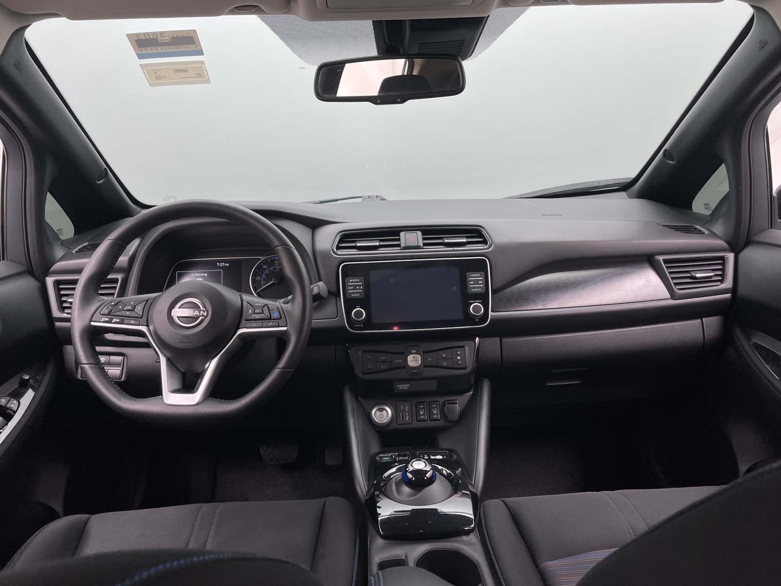 Thumbnail: 2025 Nissan Leaf - 3