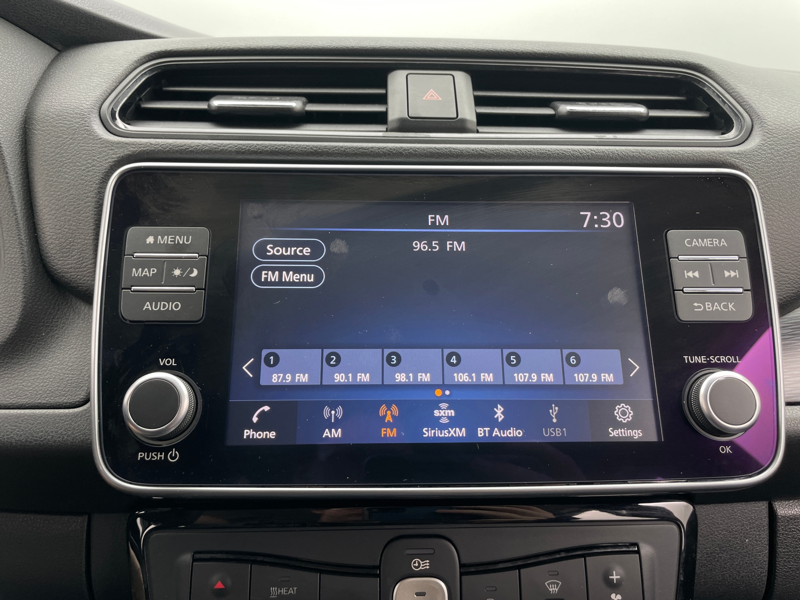 Thumbnail: 2025 Nissan Leaf - 4