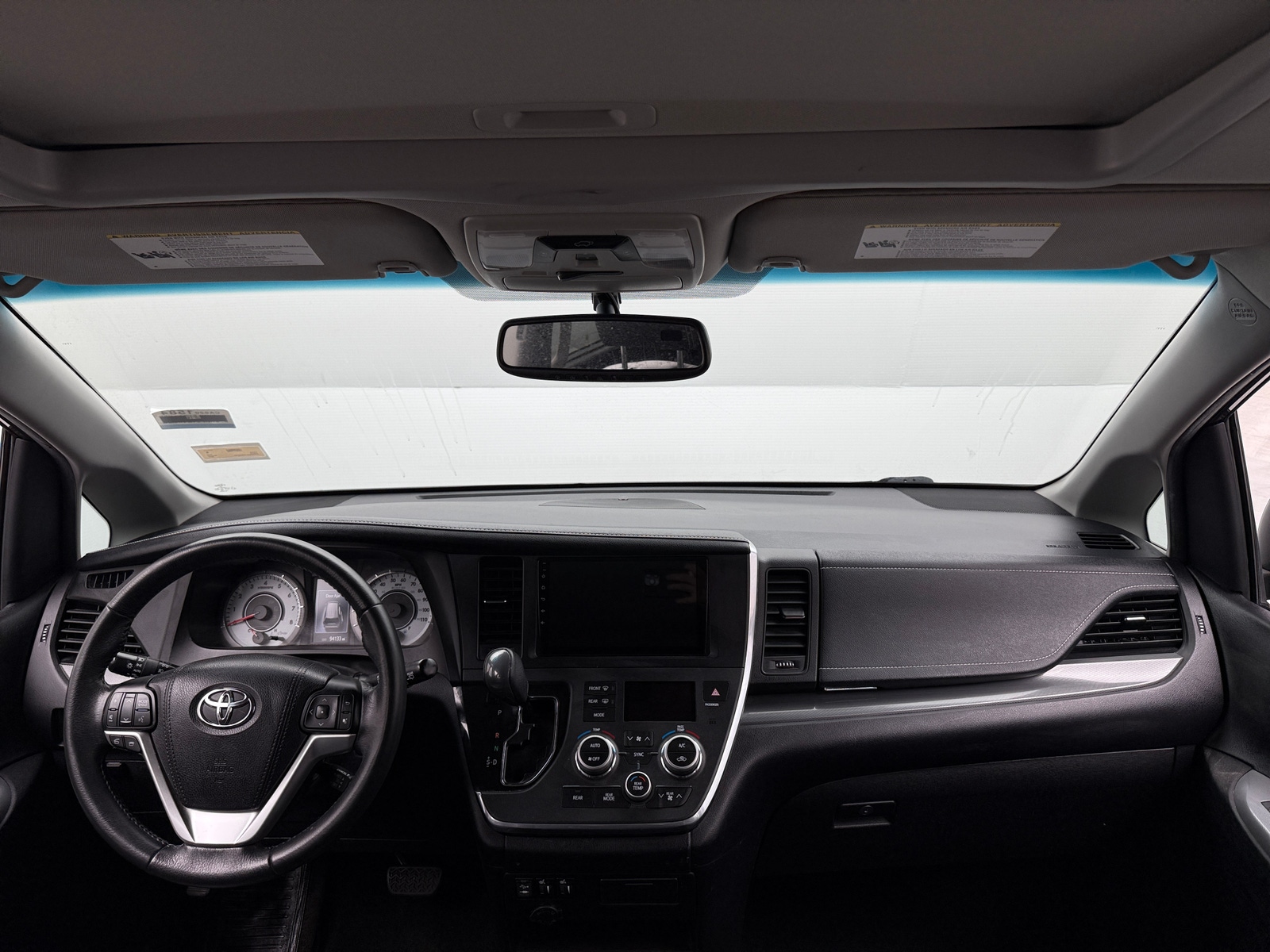 Thumbnail: 2017 Toyota Sienna - 2