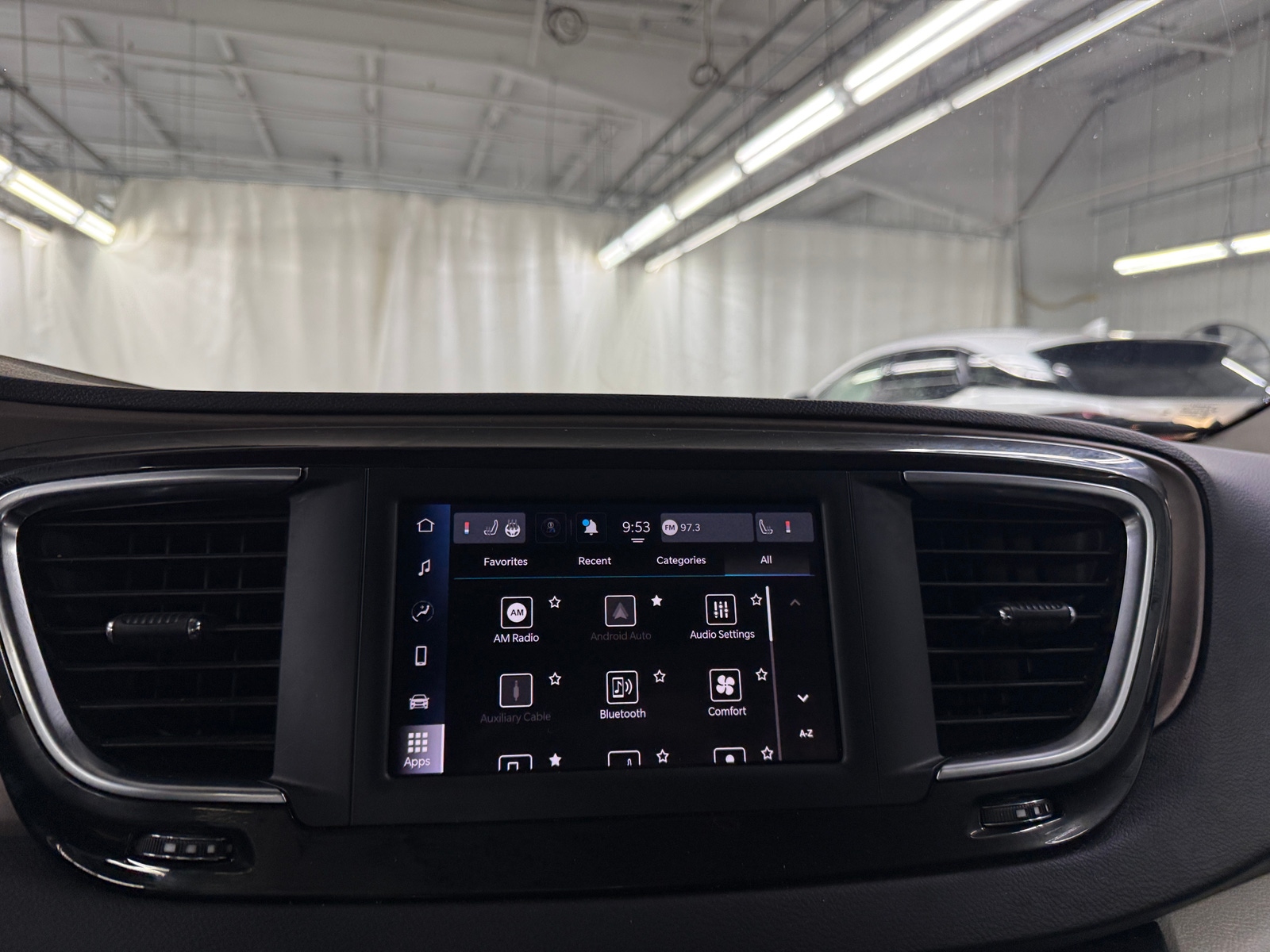 Thumbnail: 2024 Chrysler Voyager - 4