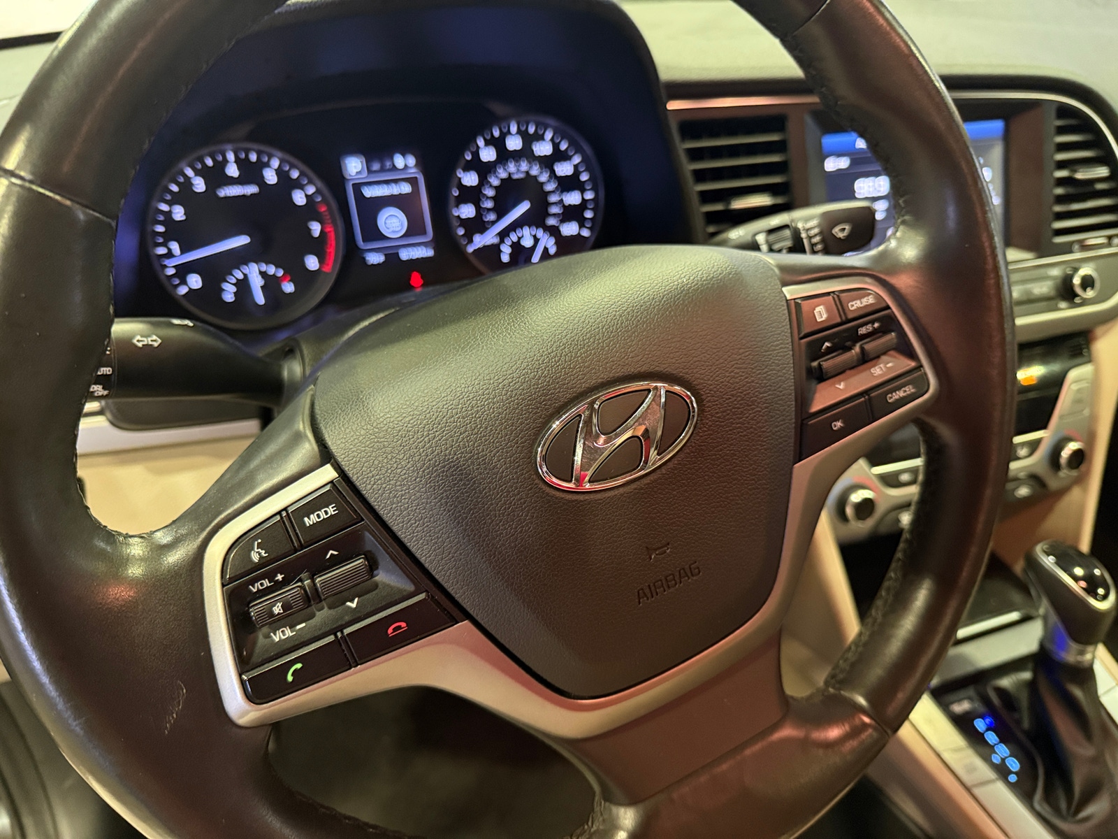 Thumbnail: 2017 Hyundai Elantra - 5