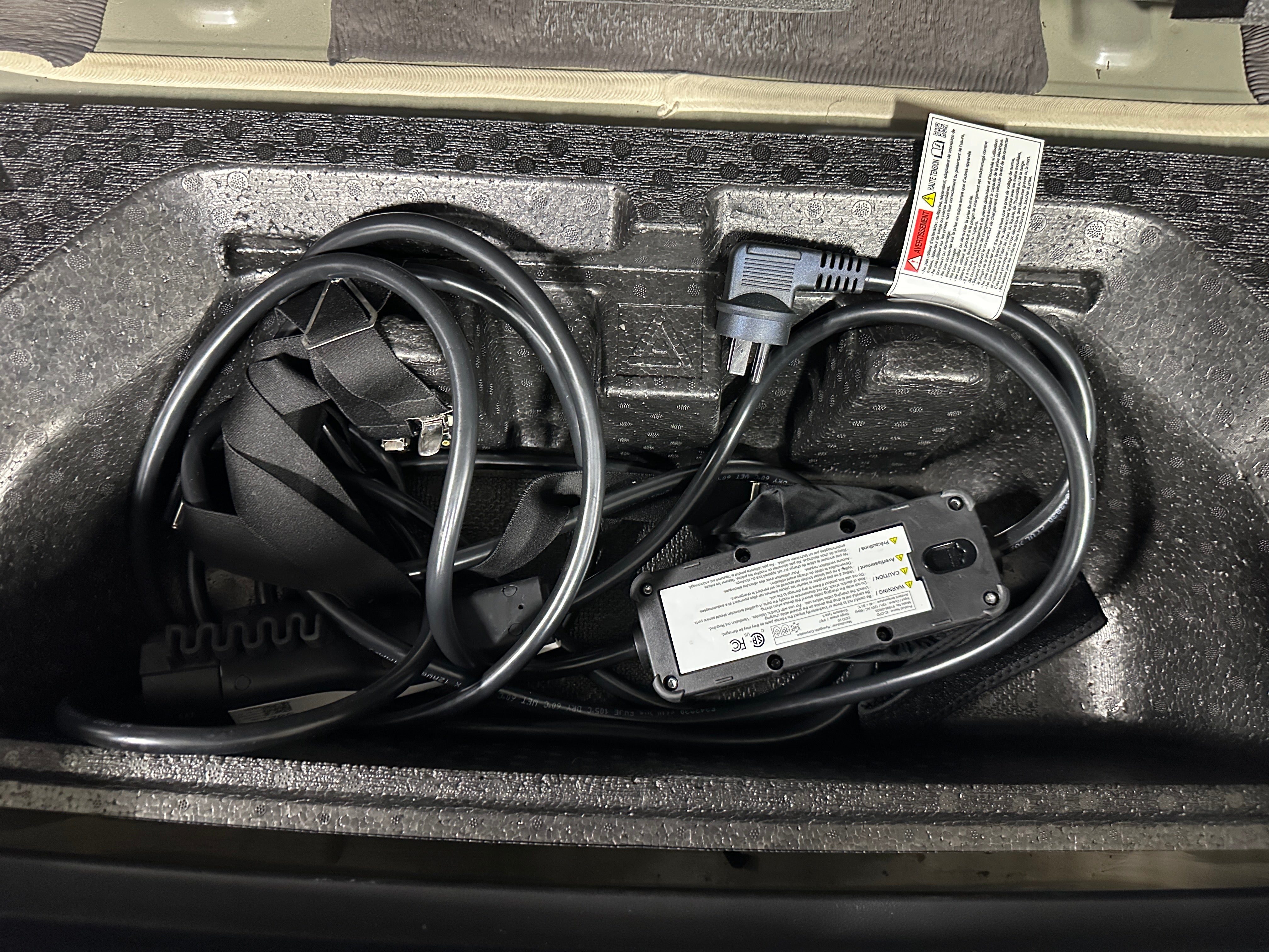 Used 2023 Hyundai IONIQ 6 Limited with VIN KMHM54AA2PA047550 for sale in Oak Creek, WI
