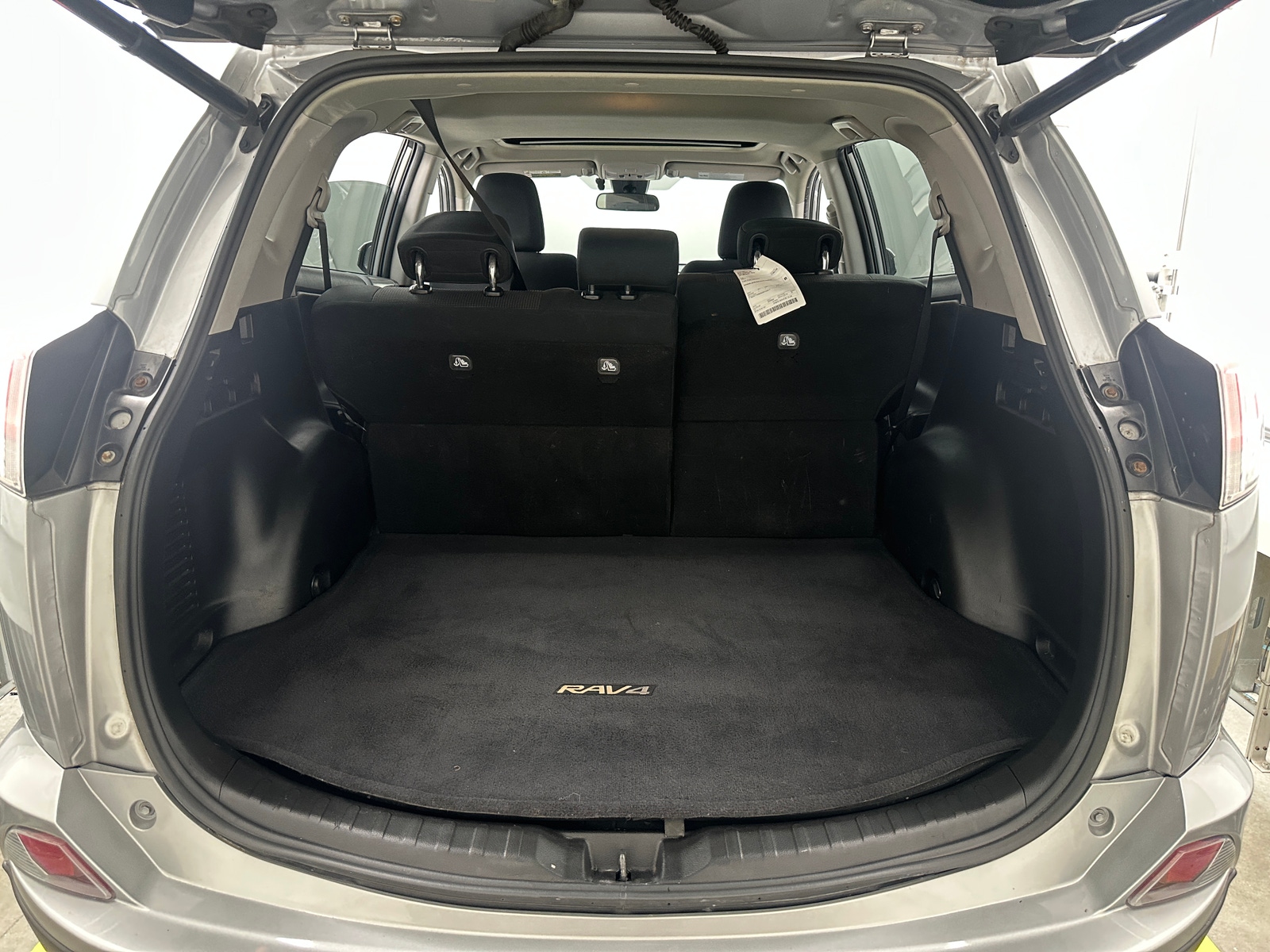 Thumbnail: 2018 Toyota RAV4 - 7