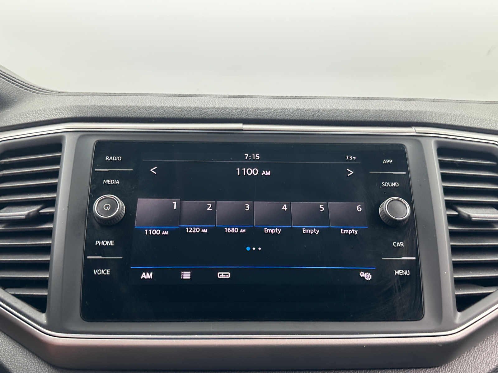 Thumbnail: 2018 Volkswagen Atlas - 3