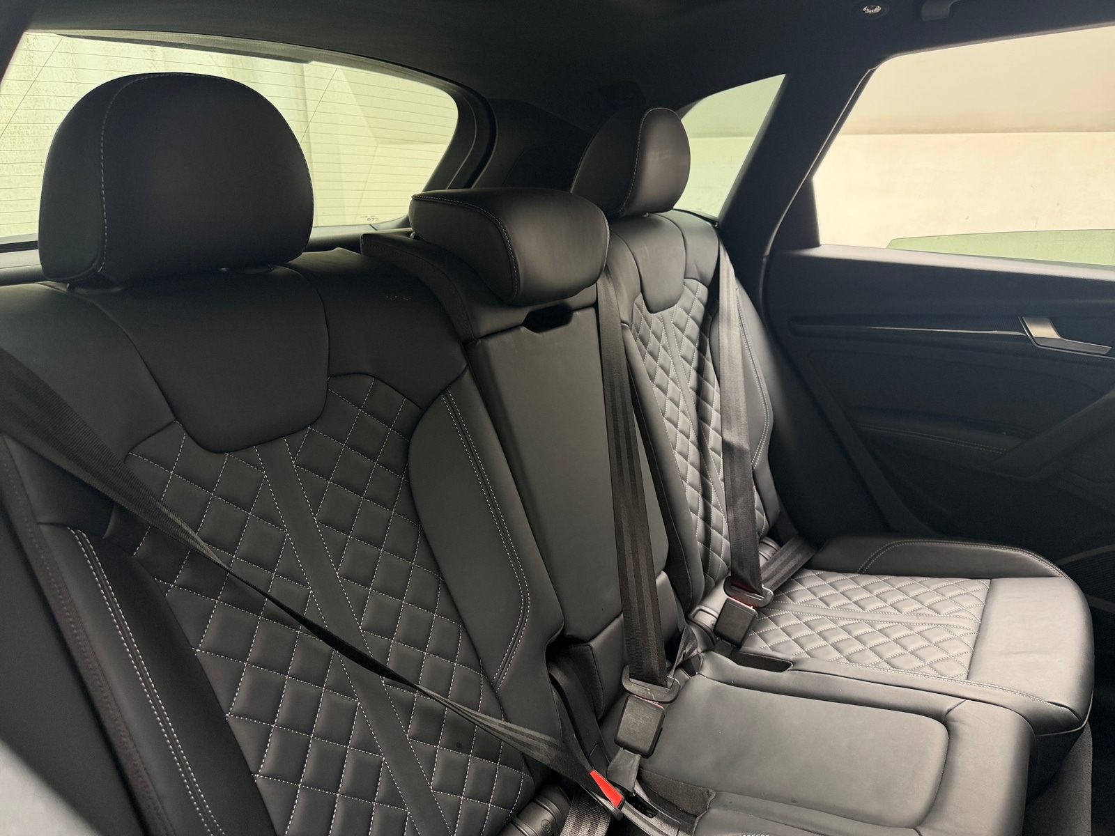 Thumbnail: 2025 Audi SQ5 - 5