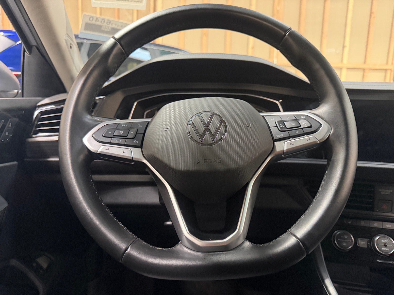 Thumbnail: 2023 Volkswagen Jetta - 4