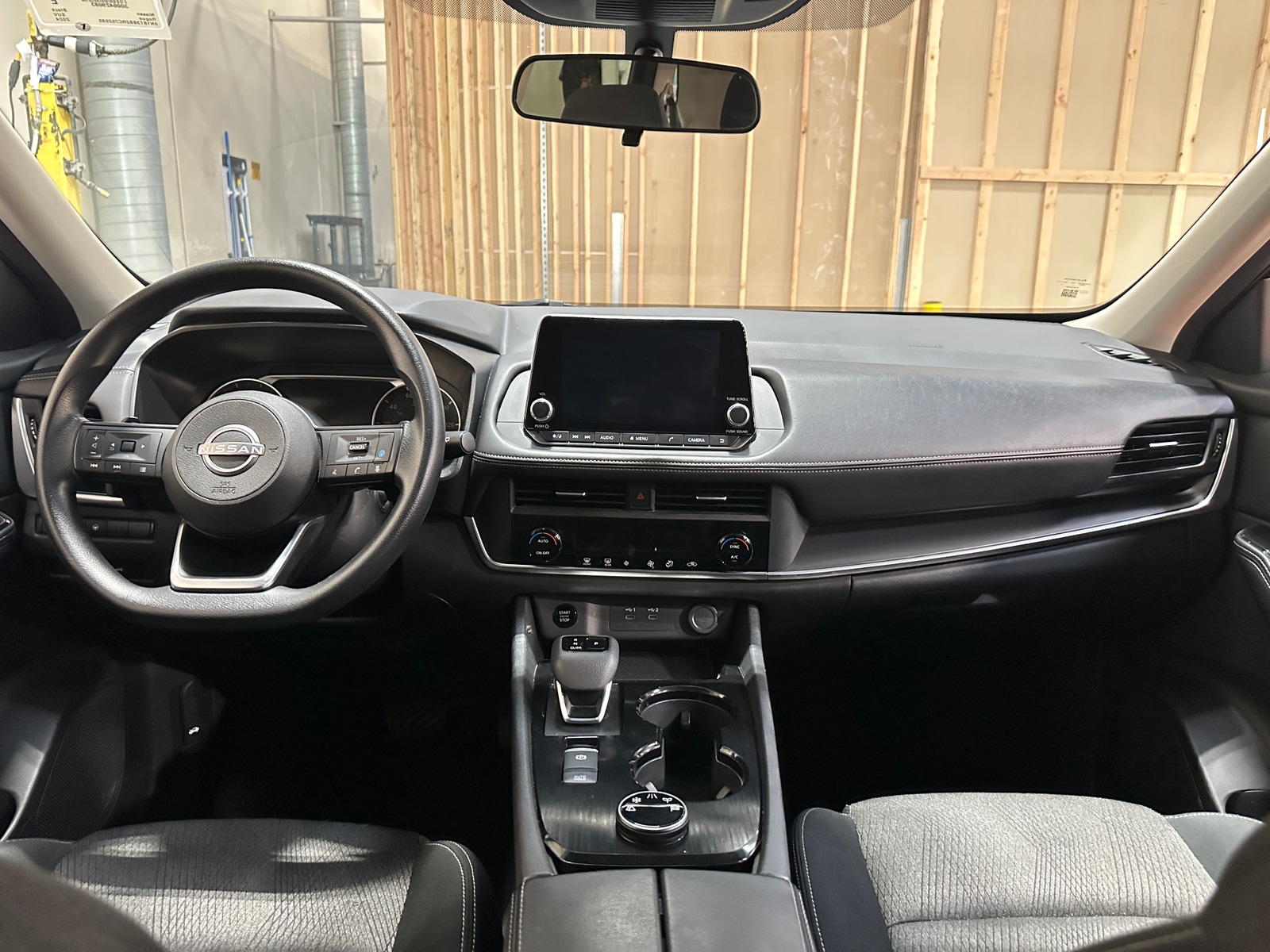 Thumbnail: 2024 Nissan Rogue - 3