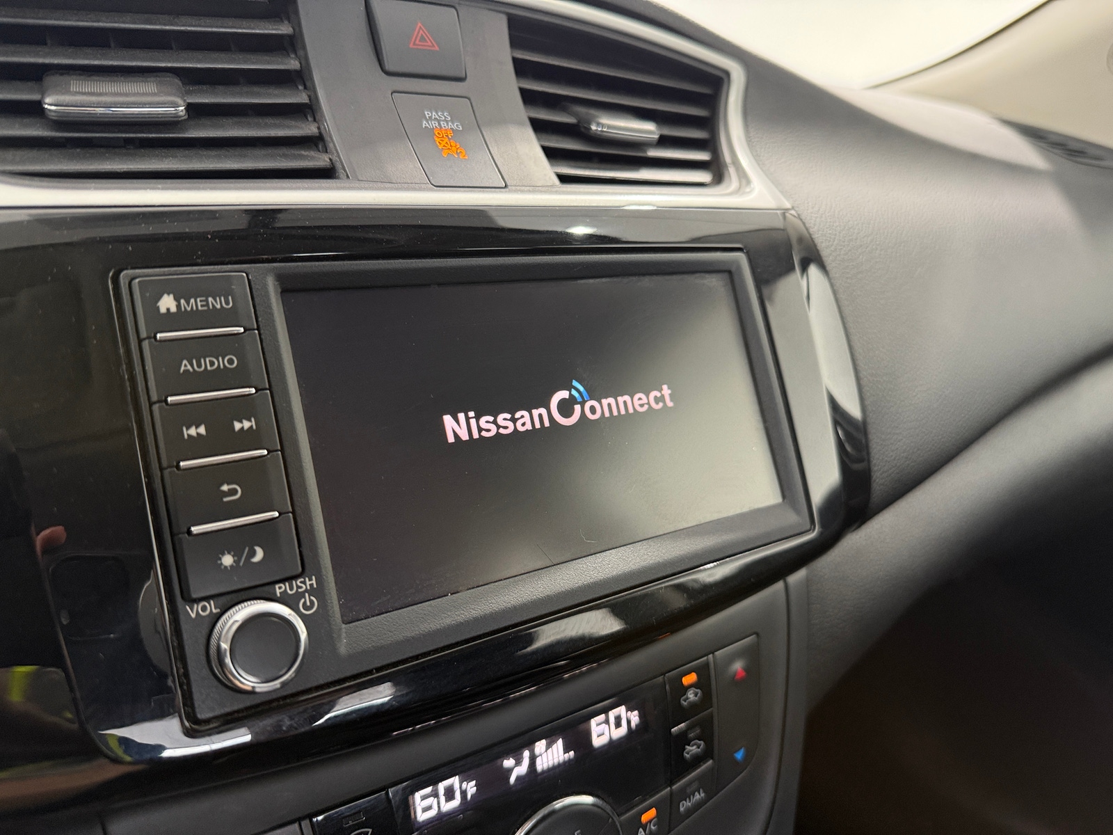 Thumbnail: 2019 Nissan Sentra - 4