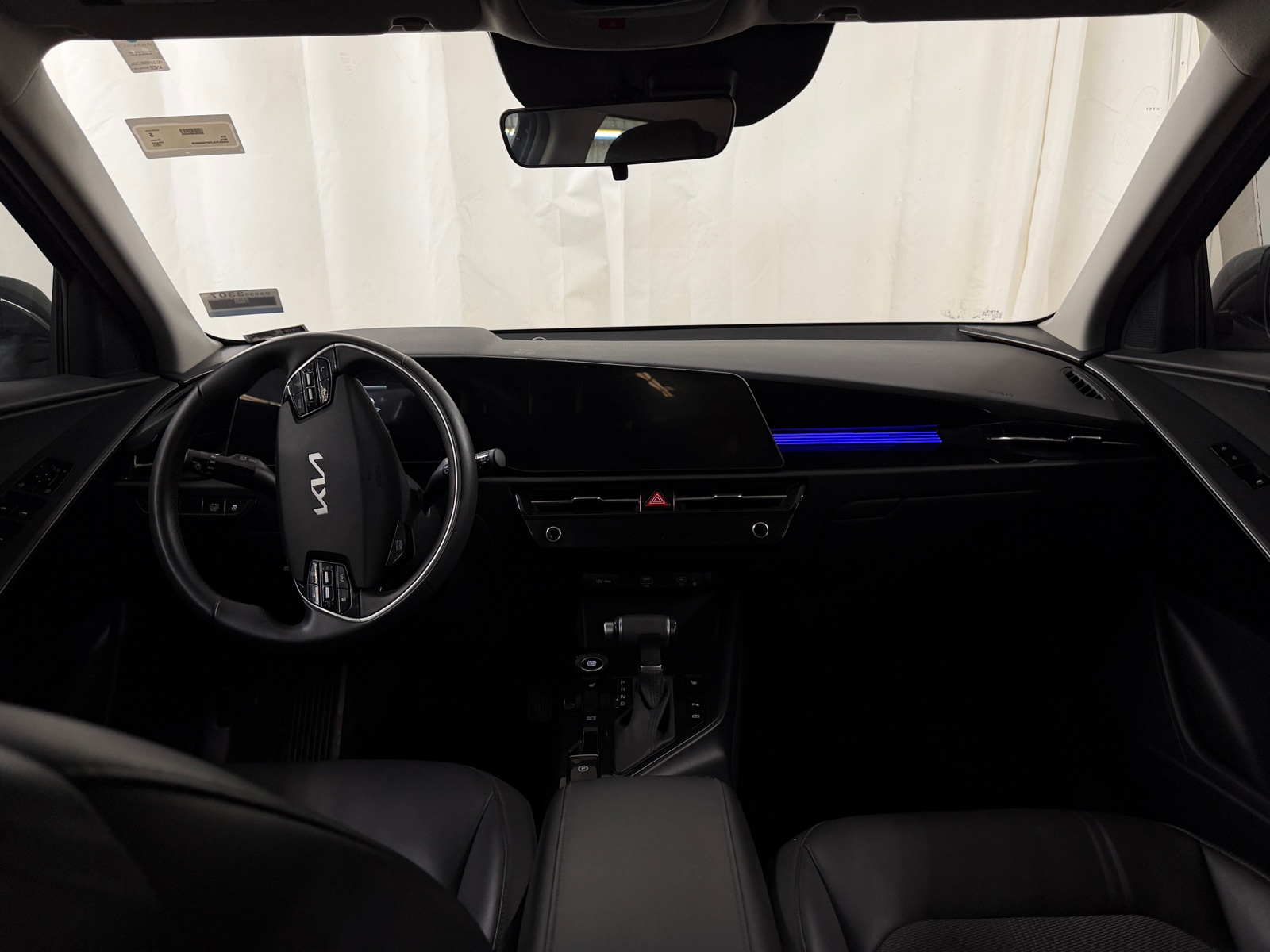 Thumbnail: 2023 Kia Niro - 2
