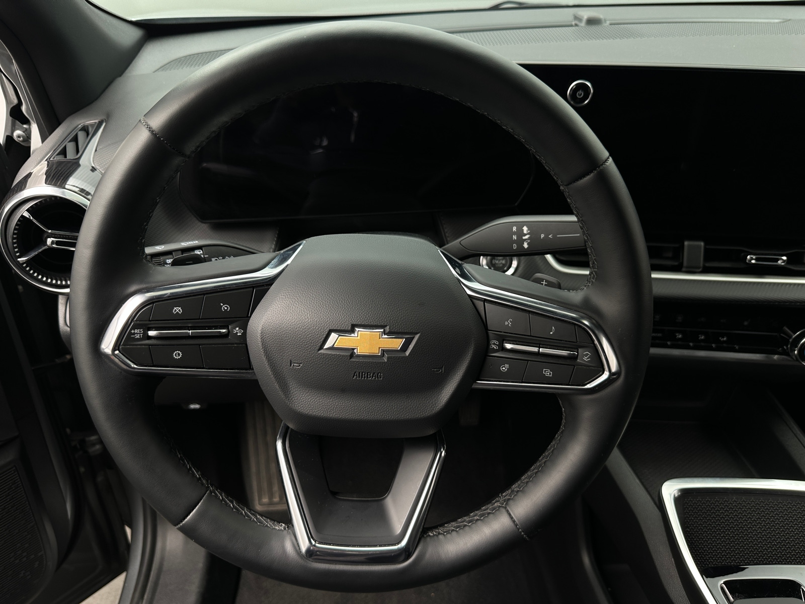 Thumbnail: 2026 Chevrolet Equinox - 5