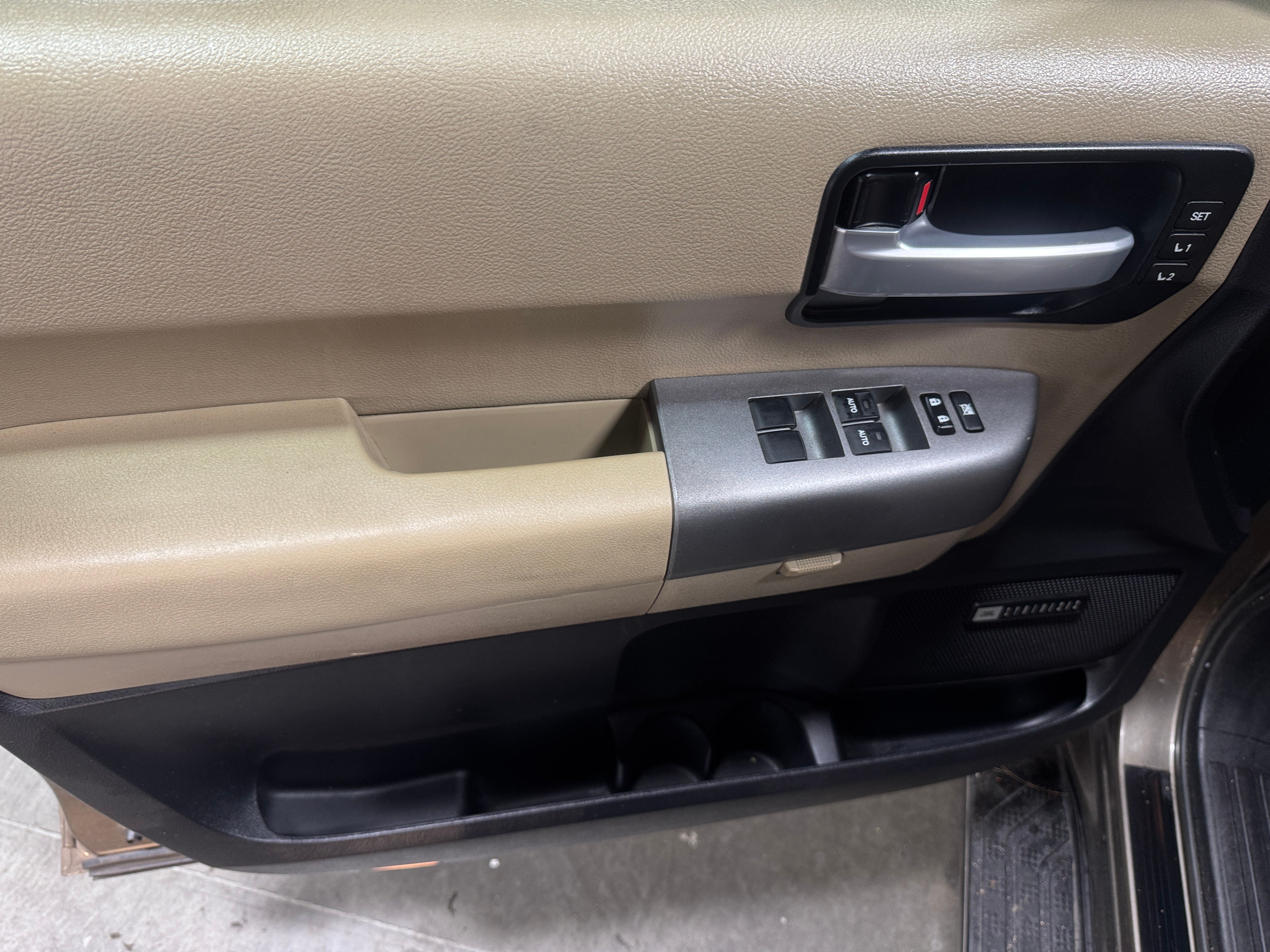 2016 Toyota Sequoia