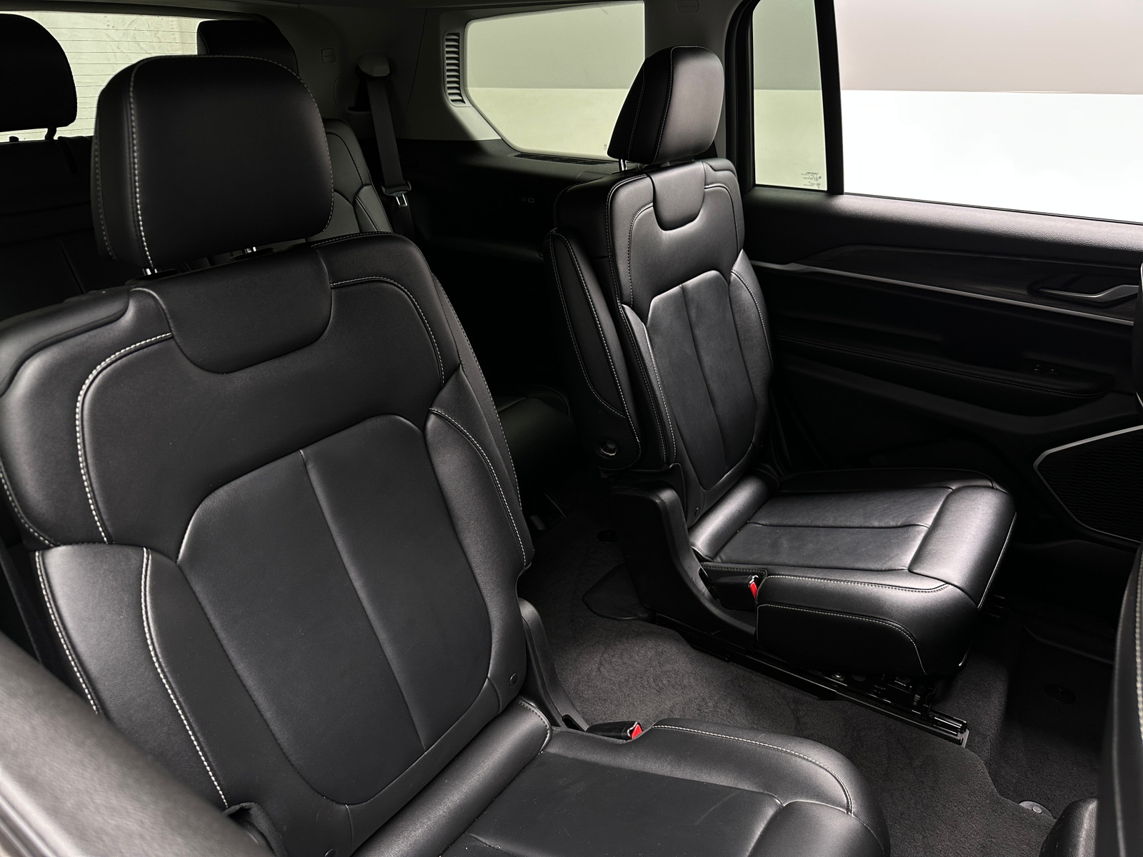 Thumbnail: 2021 Jeep Grand Cherokee L - 5