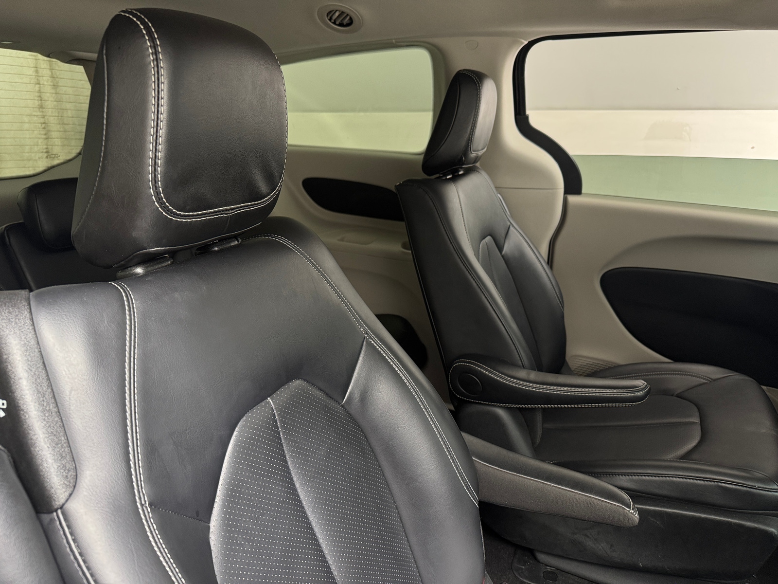 Thumbnail: 2024 Chrysler Pacifica - 5