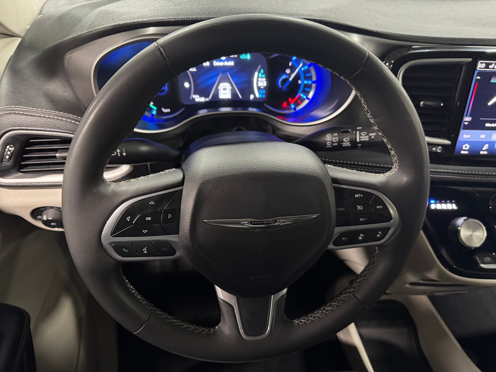 Thumbnail: 2024 Chrysler Pacifica - 4