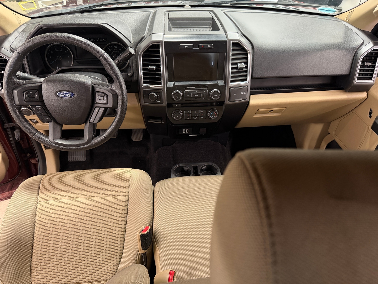 Thumbnail: 2016 Ford Econoline - 3