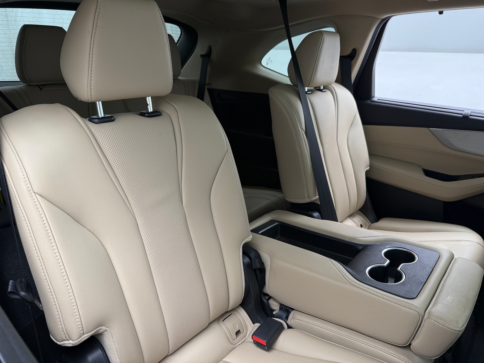 Thumbnail: 2022 Acura MDX - 5