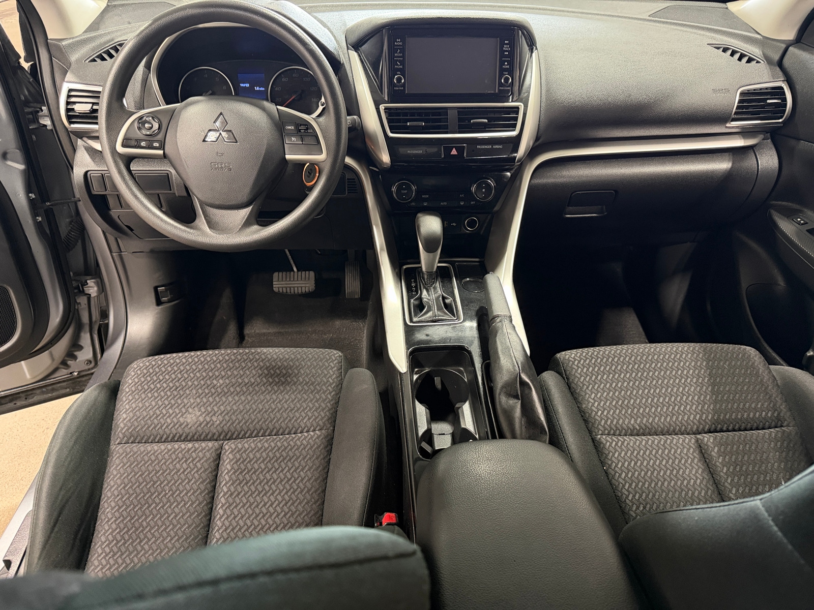 Thumbnail: 2020 Mitsubishi Eclipse Cross - 3
