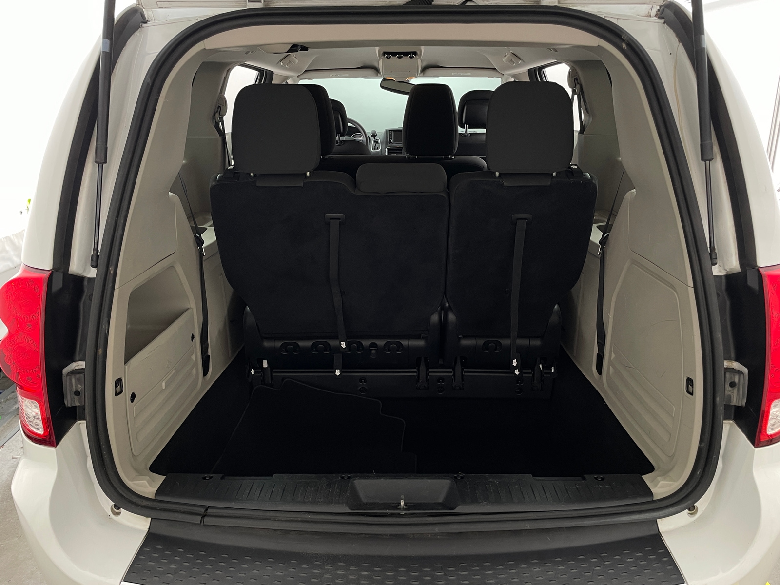 Thumbnail: 2019 Dodge Grand Caravan - 7