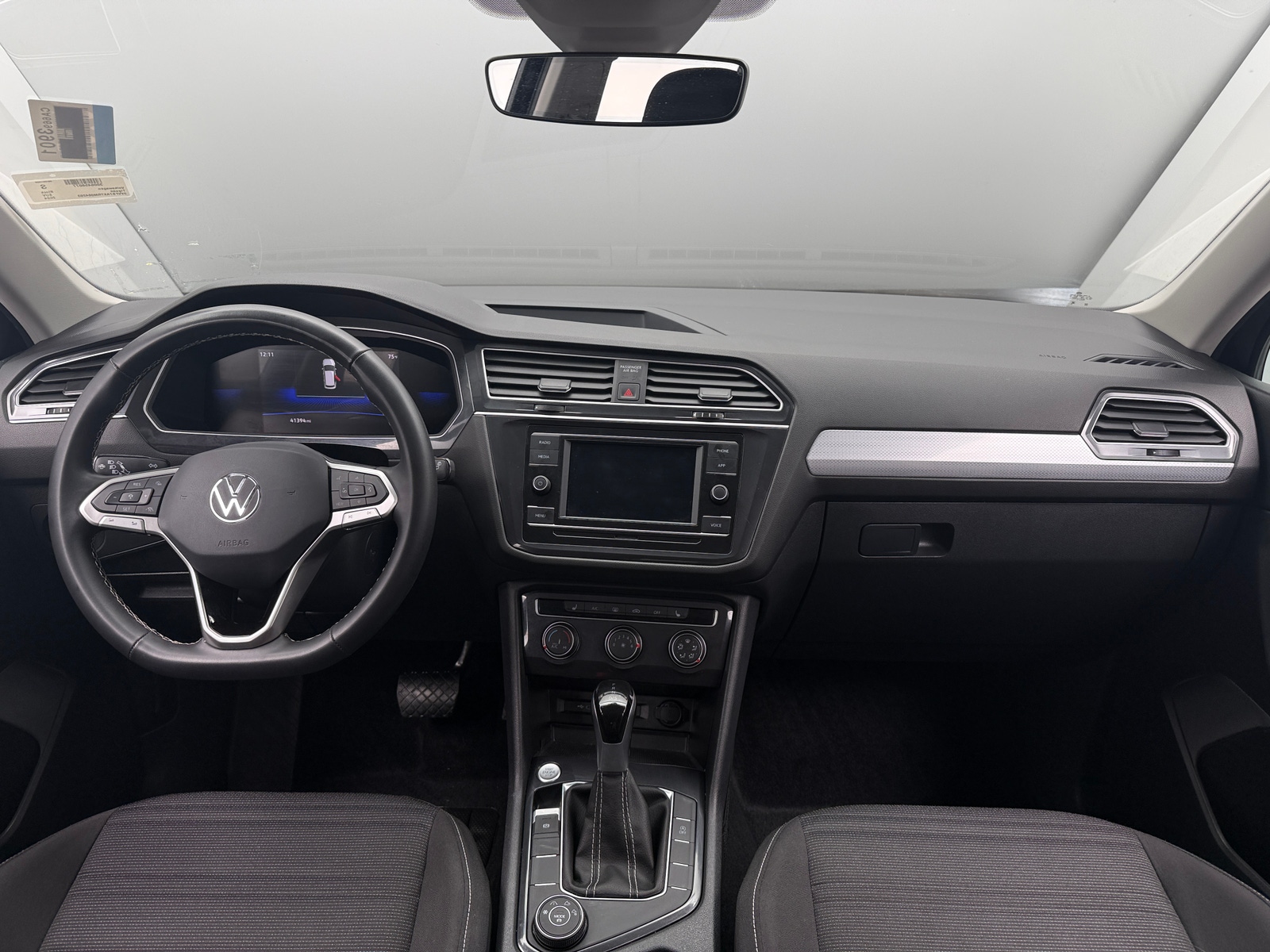 Thumbnail: 2024 Volkswagen Tiguan - 3