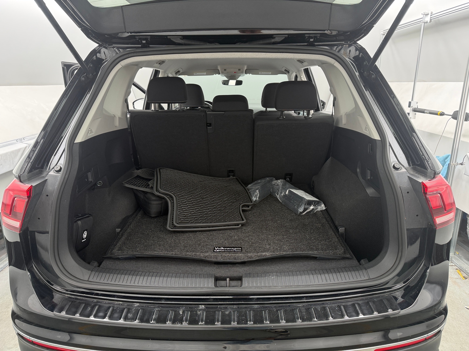 Thumbnail: 2024 Volkswagen Tiguan - 7