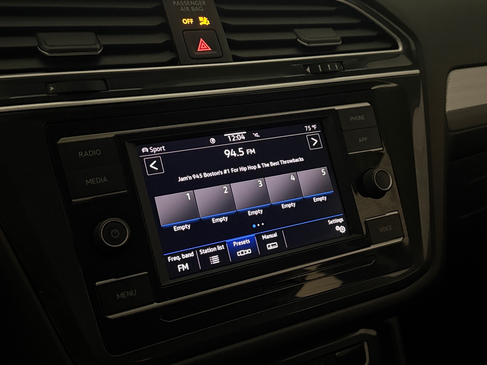 Thumbnail: 2024 Volkswagen Tiguan - 4