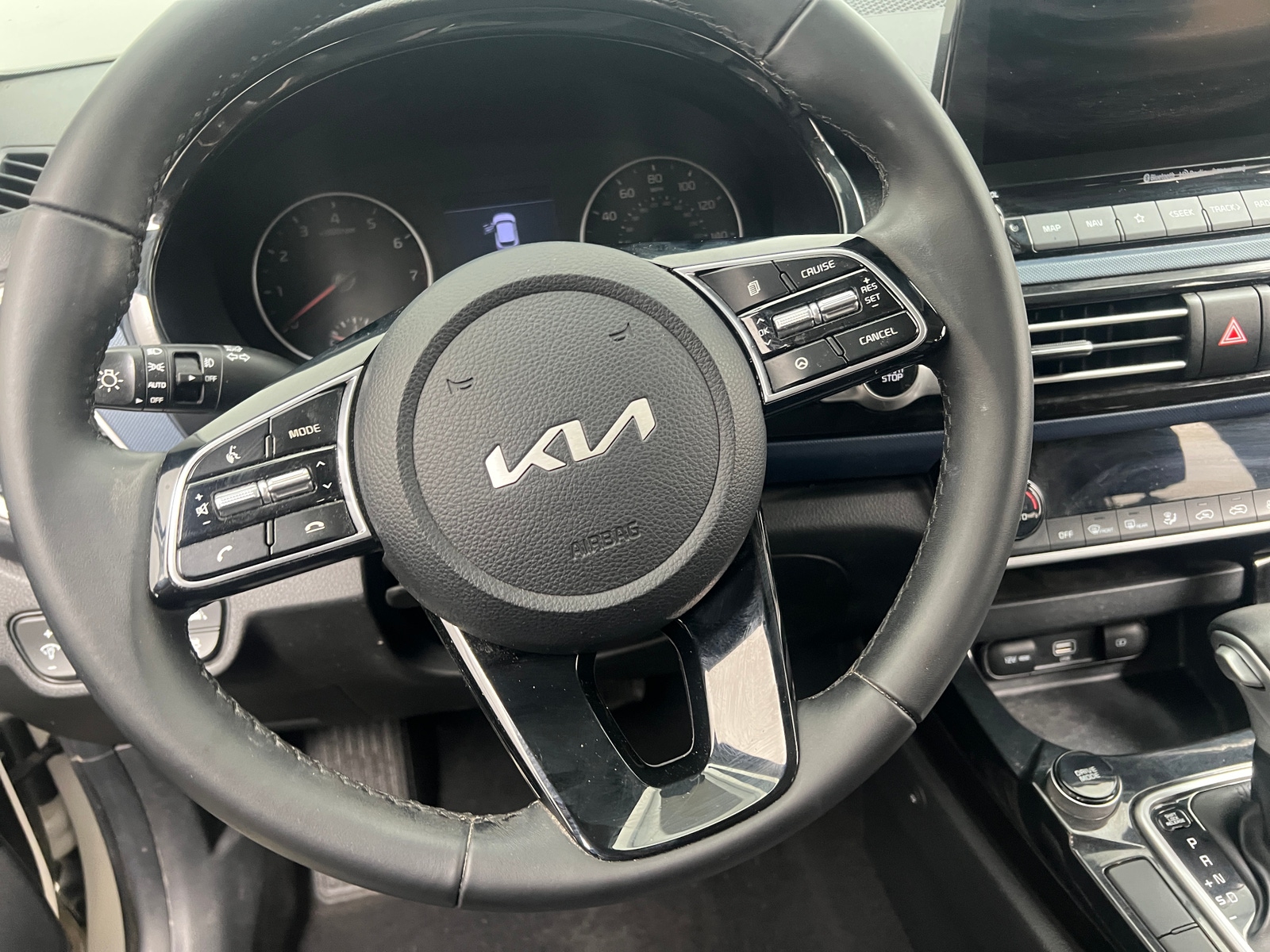 Thumbnail: 2023 Kia Seltos - 4