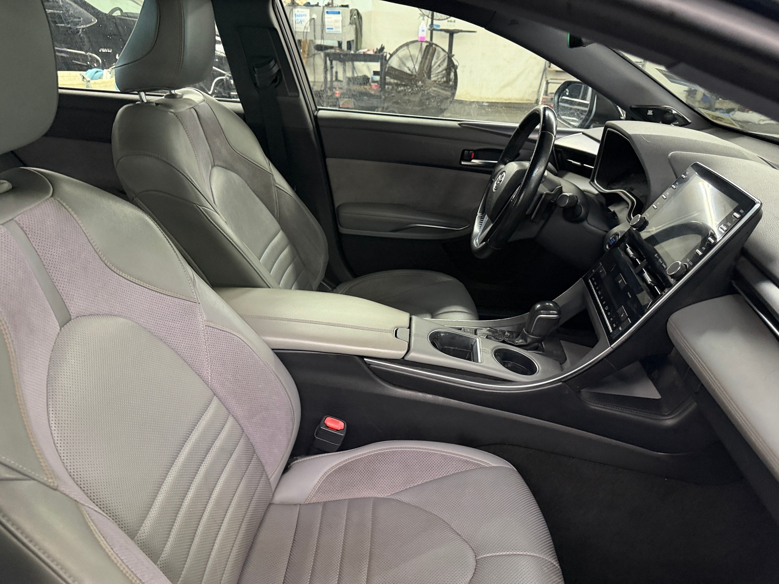 Thumbnail: 2019 Toyota Avalon - 2