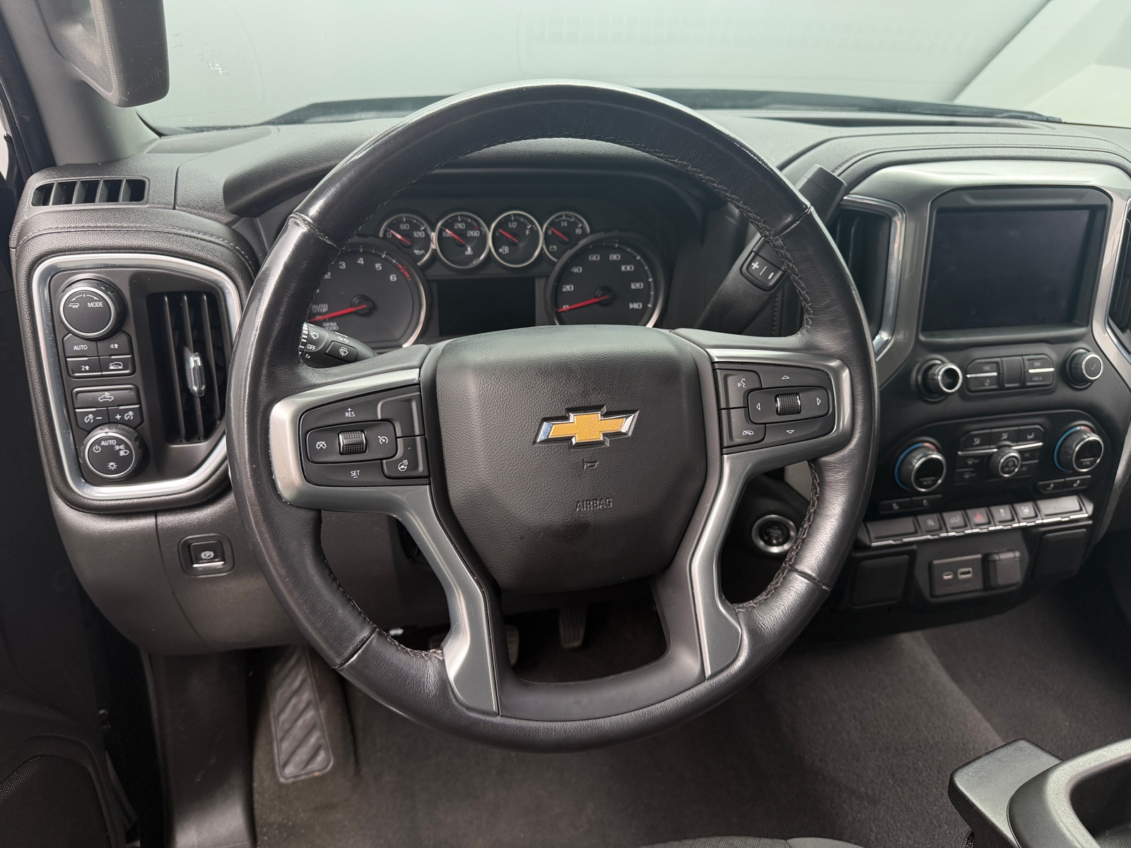 Thumbnail: 2022 Chevrolet Silverado 1500 - 5