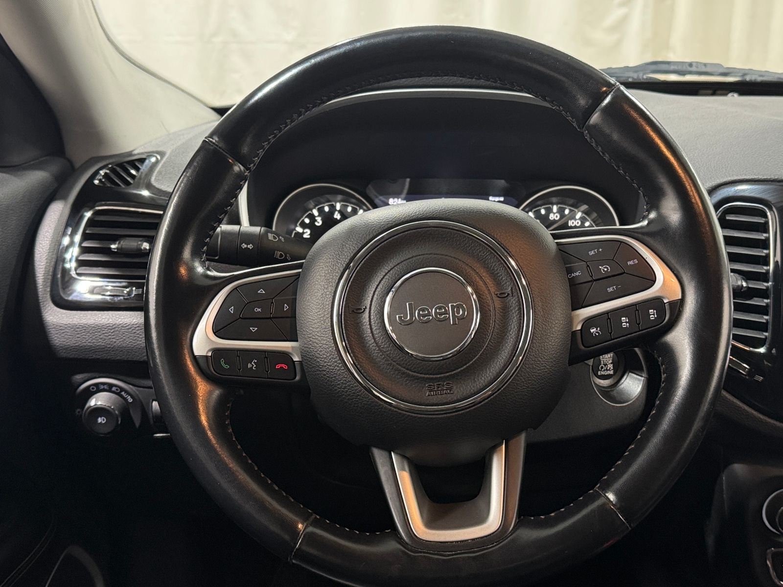 Thumbnail: 2021 Jeep Compass - 4