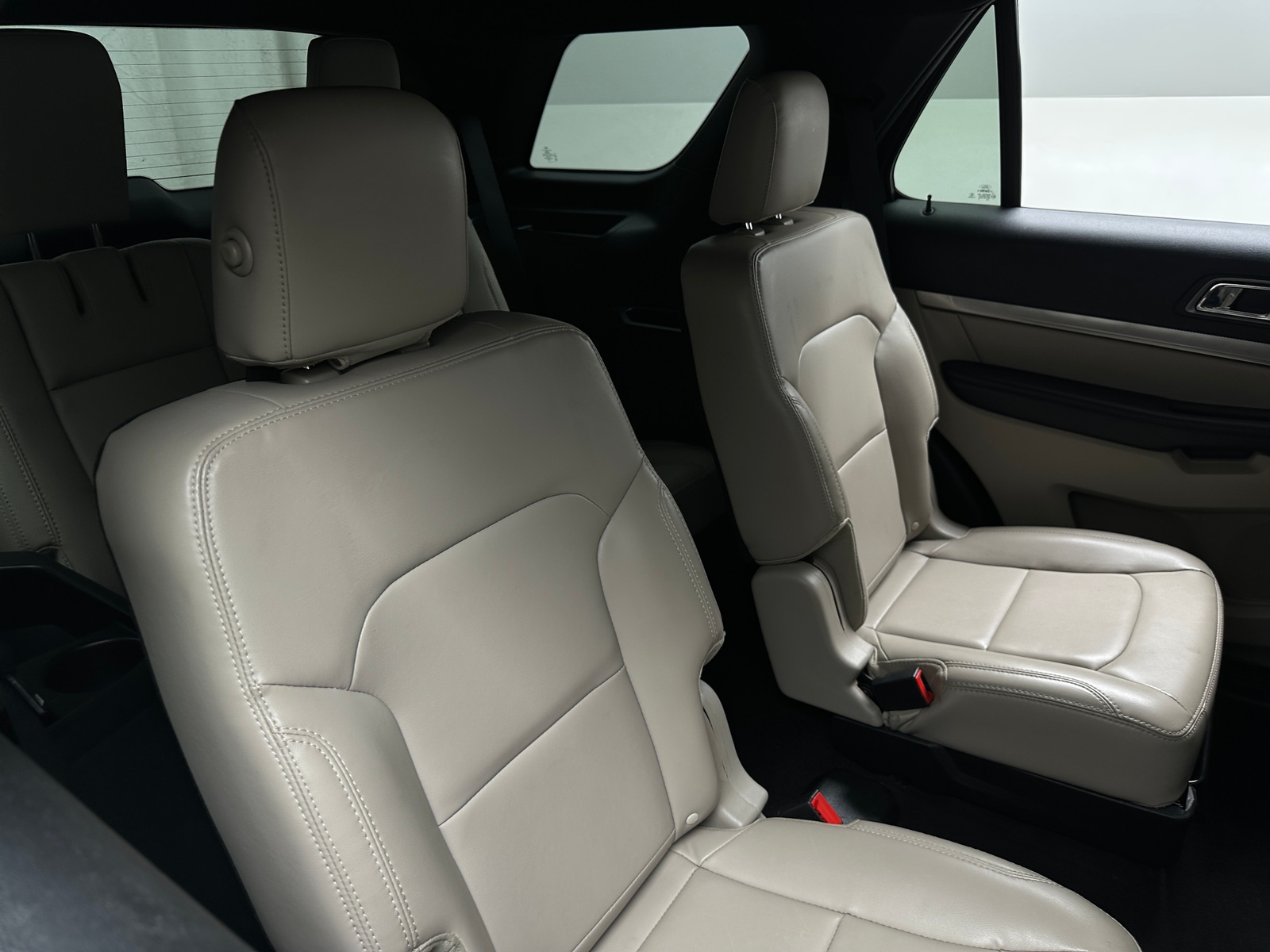 Thumbnail: 2019 Ford Explorer - 5