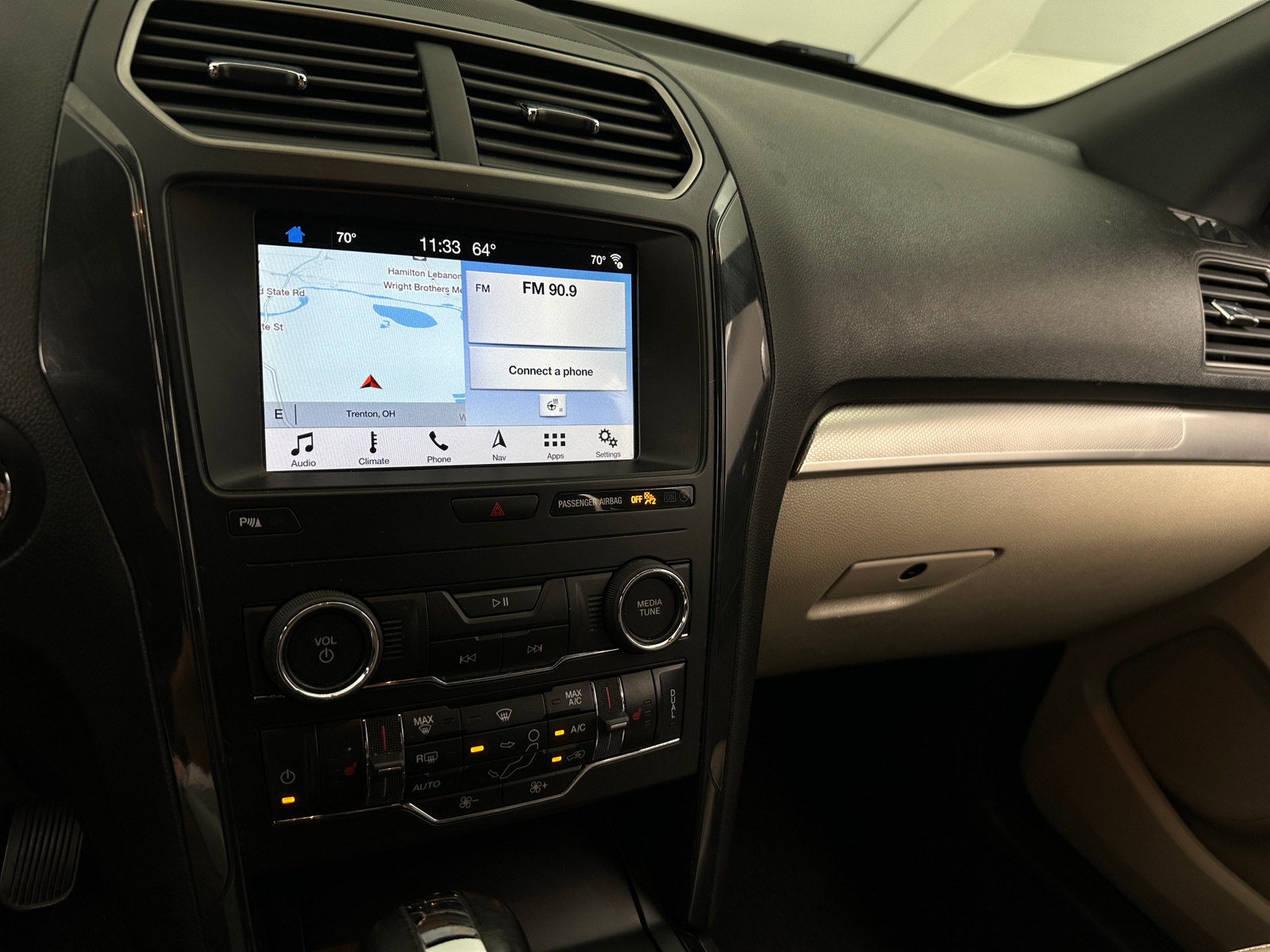 Thumbnail: 2019 Ford Explorer - 3