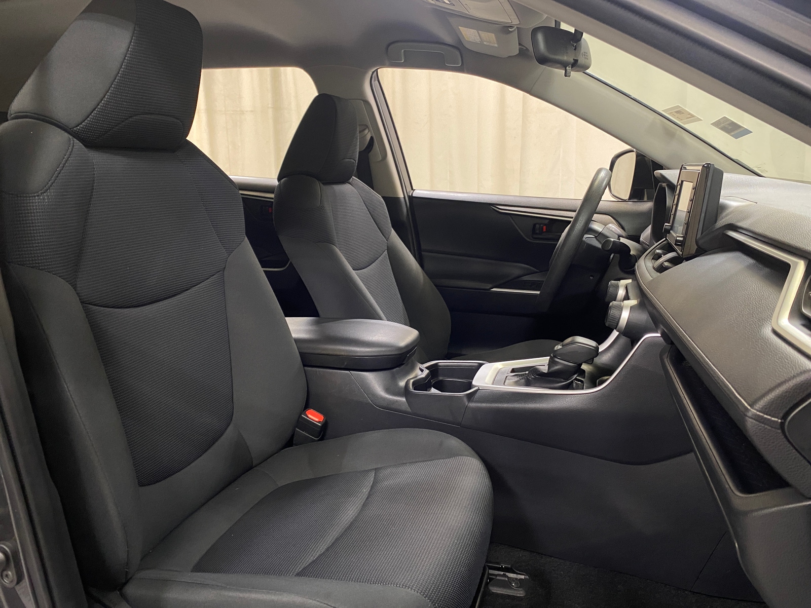 Thumbnail: 2019 Toyota RAV4 - 2