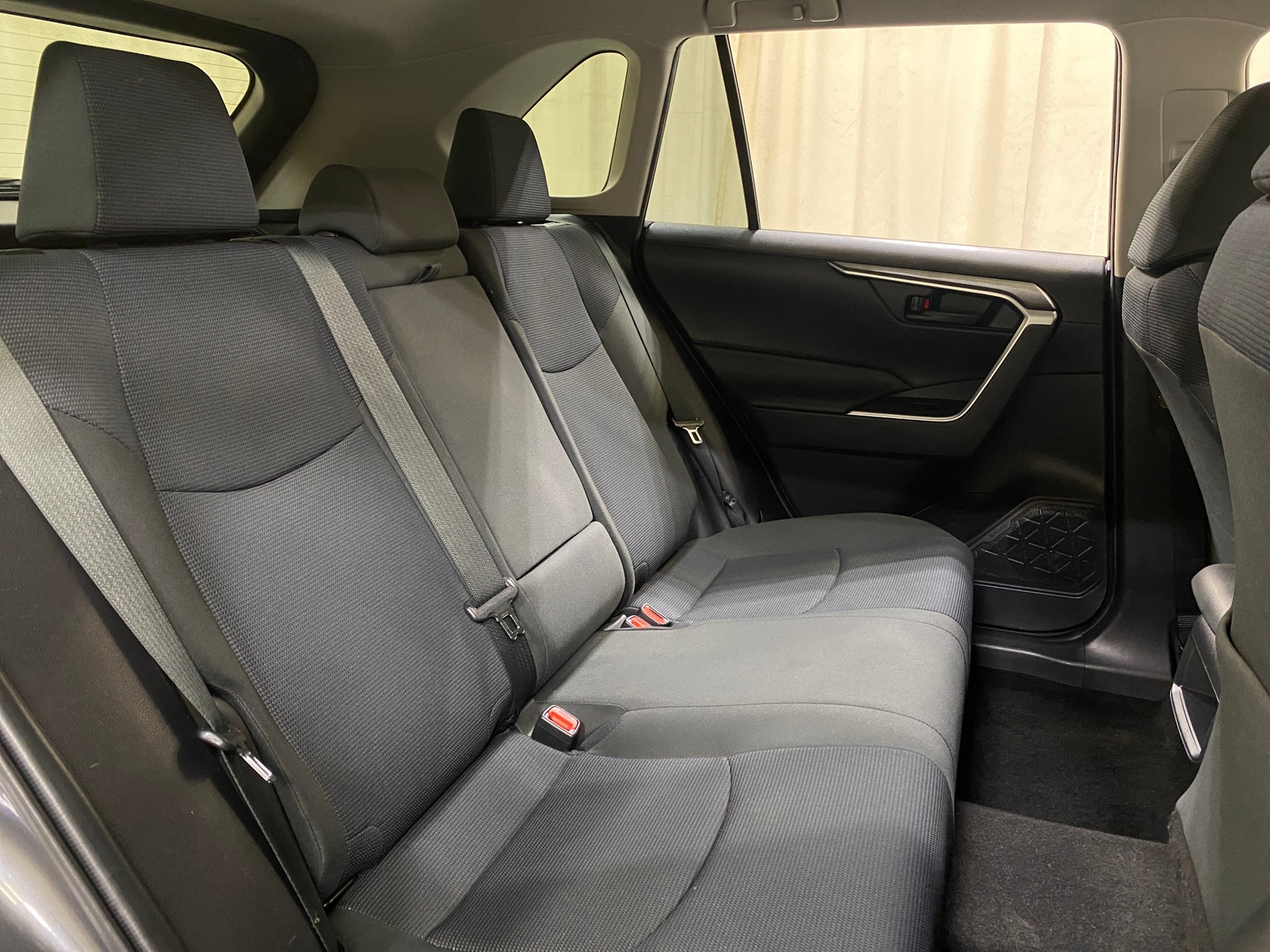Thumbnail: 2019 Toyota RAV4 - 6