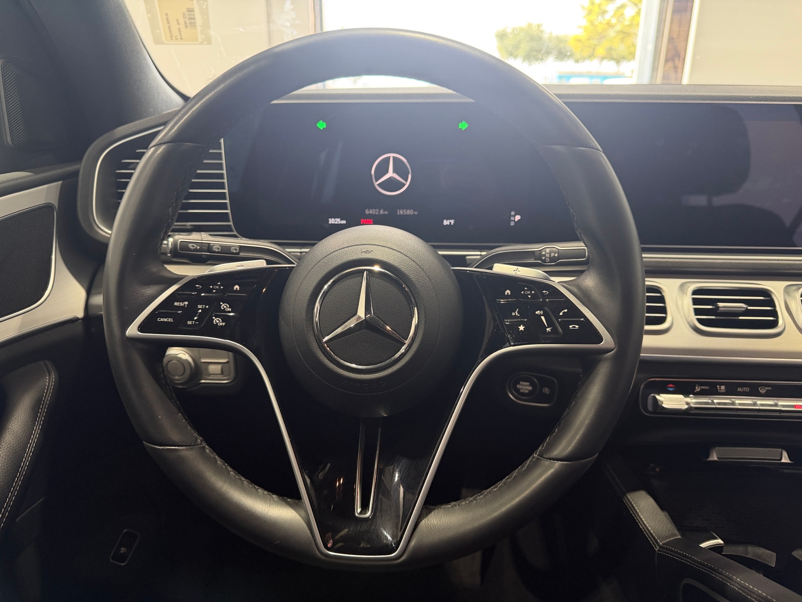 Thumbnail: 2026 Mercedes-Benz GLE - 4