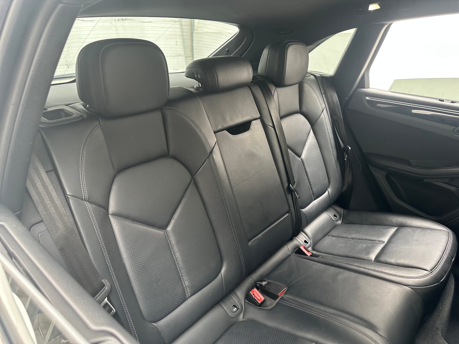 Thumbnail: 2023 Porsche Macan - 5