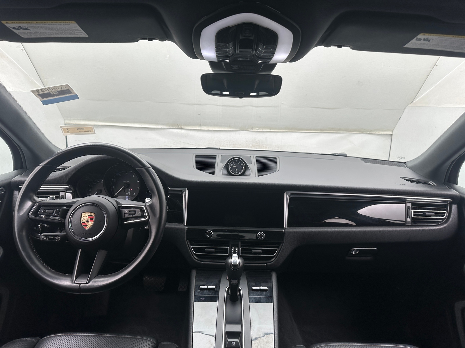 Thumbnail: 2023 Porsche Macan - 2