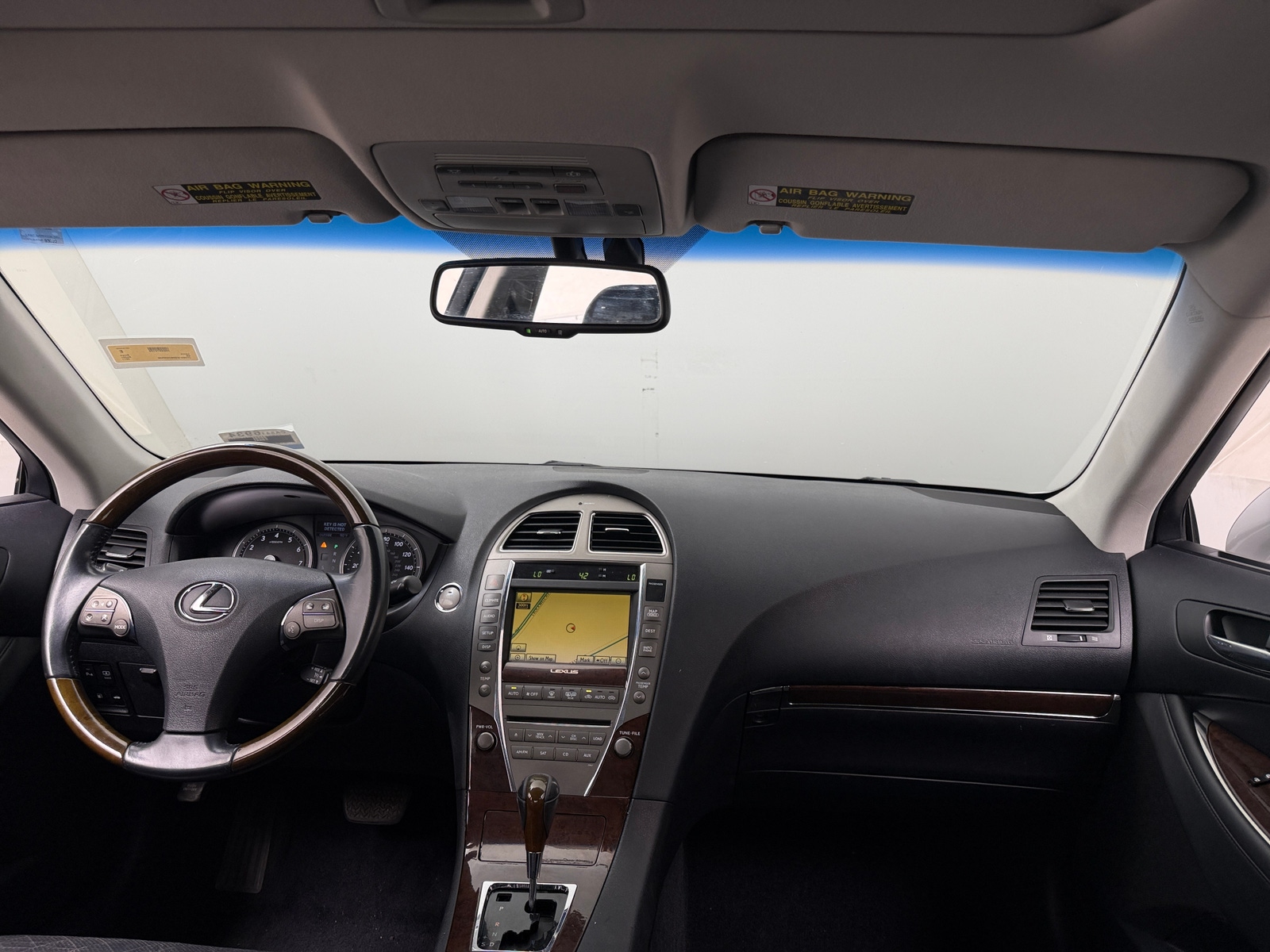 Thumbnail: 2011 Lexus ES - 2