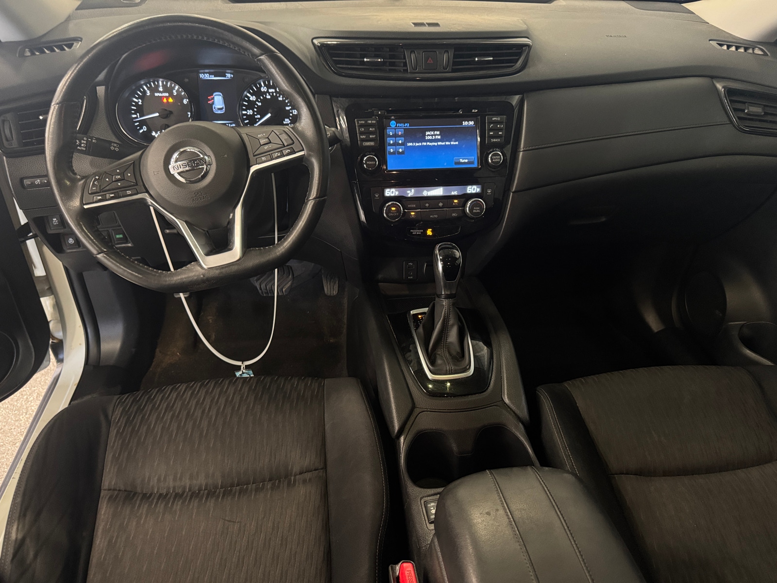 Thumbnail: 2017 Nissan Rogue - 3