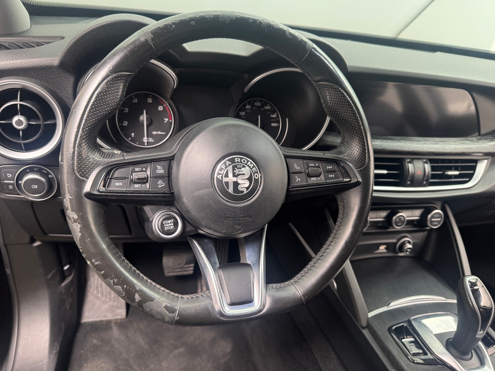 Thumbnail: 2020 Alfa Romeo Stelvio - 4