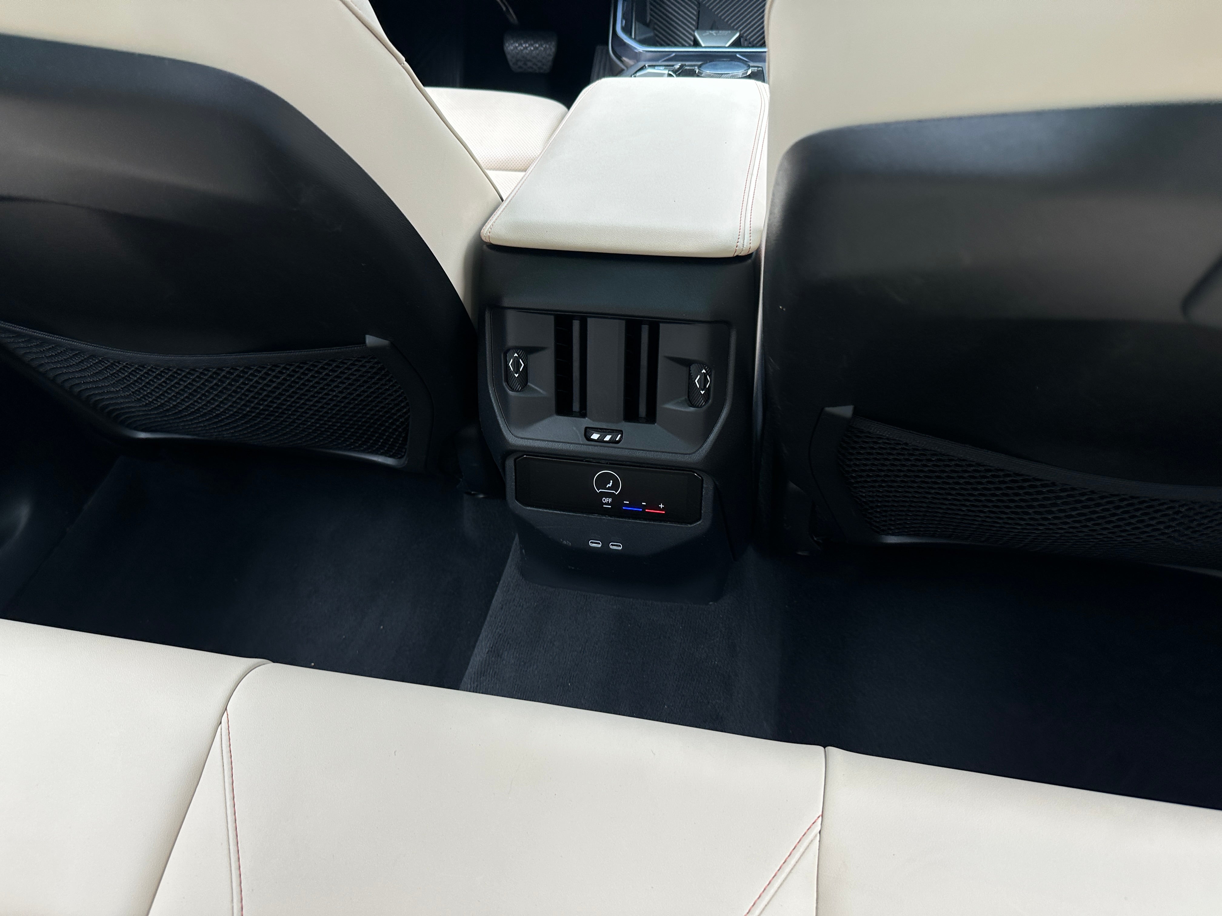 2026 BMW X3 30 - Photo 8